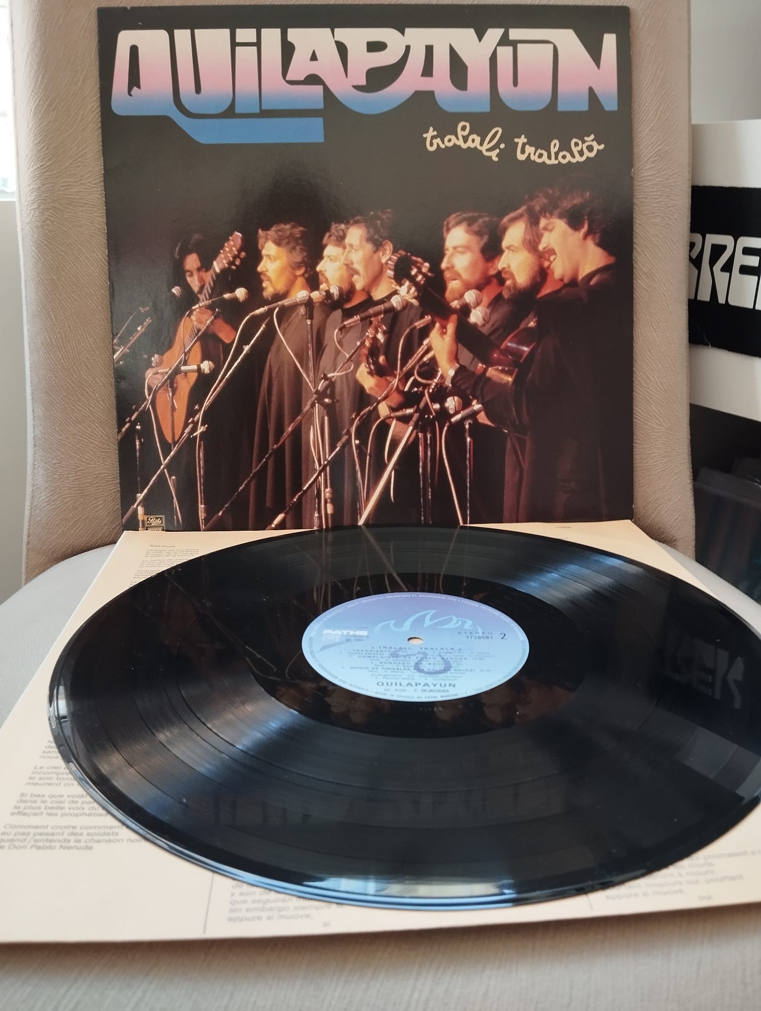 QUILAPAYUN - Tralali Tralalá  - 1984  Fransa Basım 33lük LP Albüm-2.EL