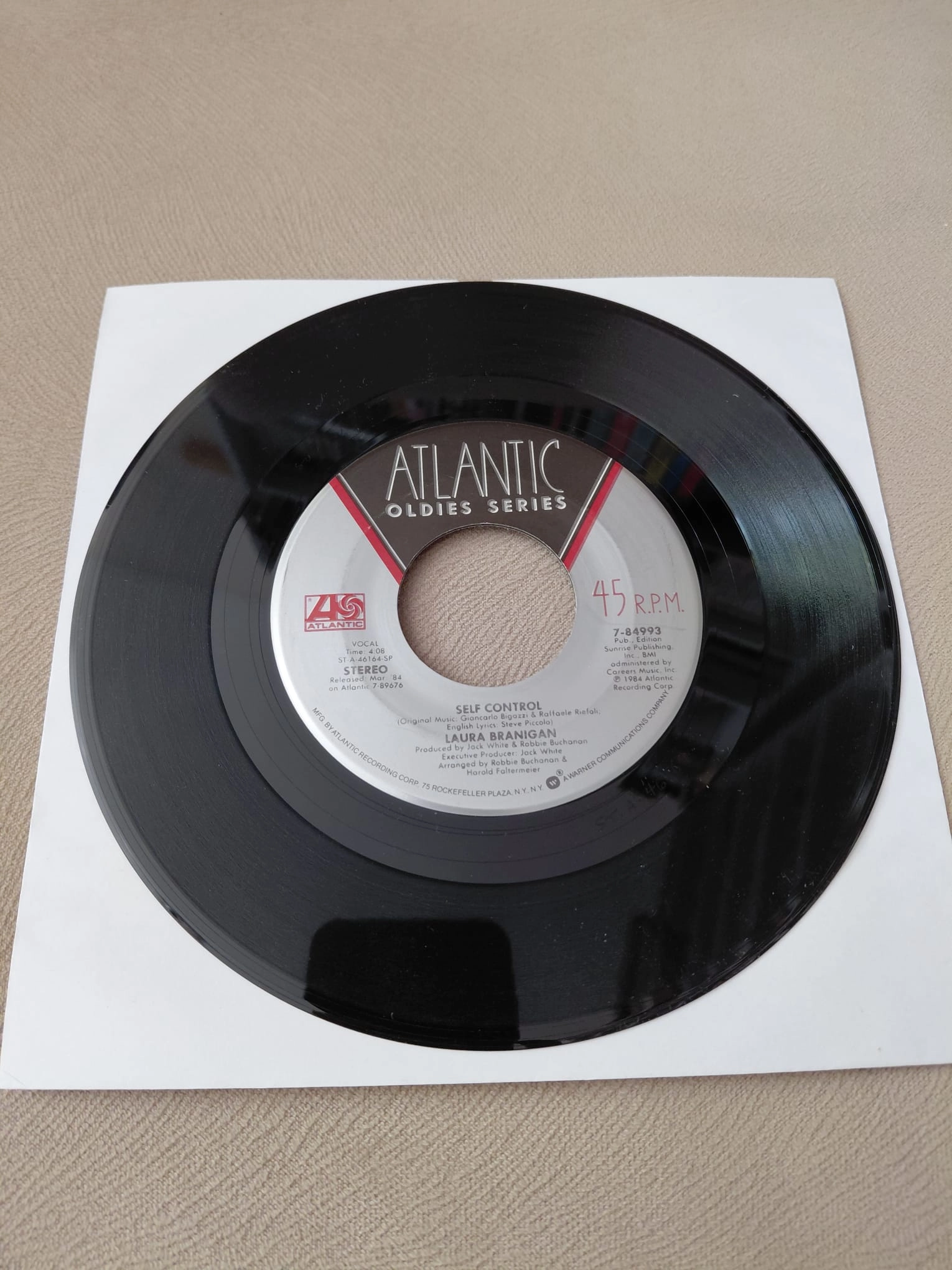 Laura Branigan  – Self Control / The Lucky One -  1984 USA  Basım 45 lik Plak /Kapaksız