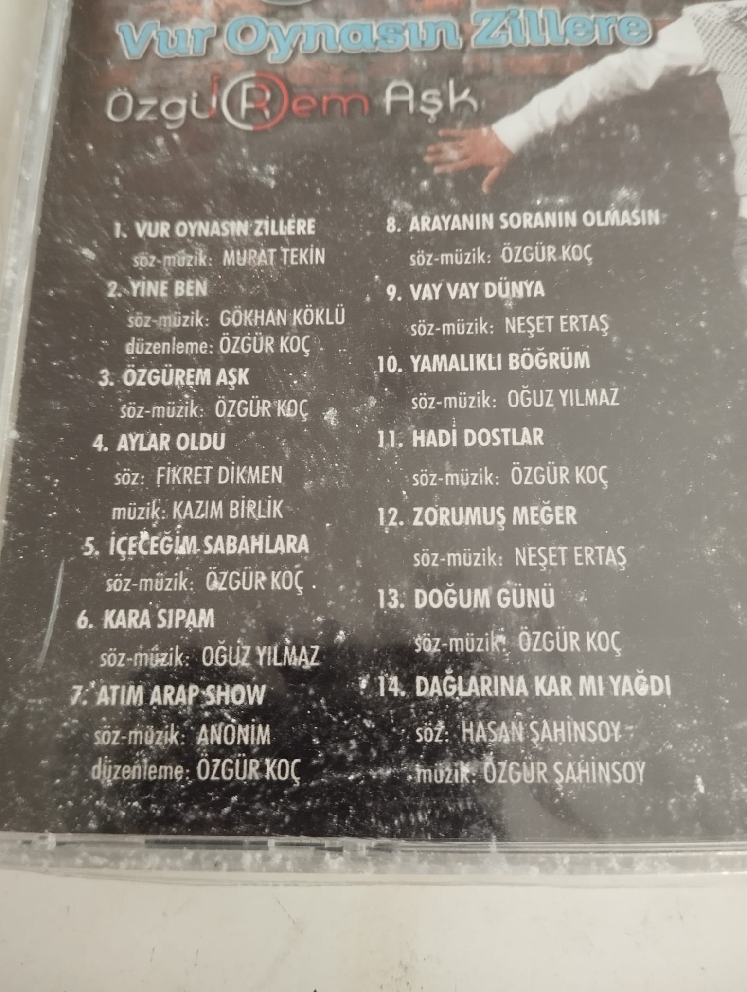 Özgür Koç Vur Oynasın Zillere Oyun Havaları Ve Türküler 2012  - CD Albüm / Açılmamış Ambalajlı