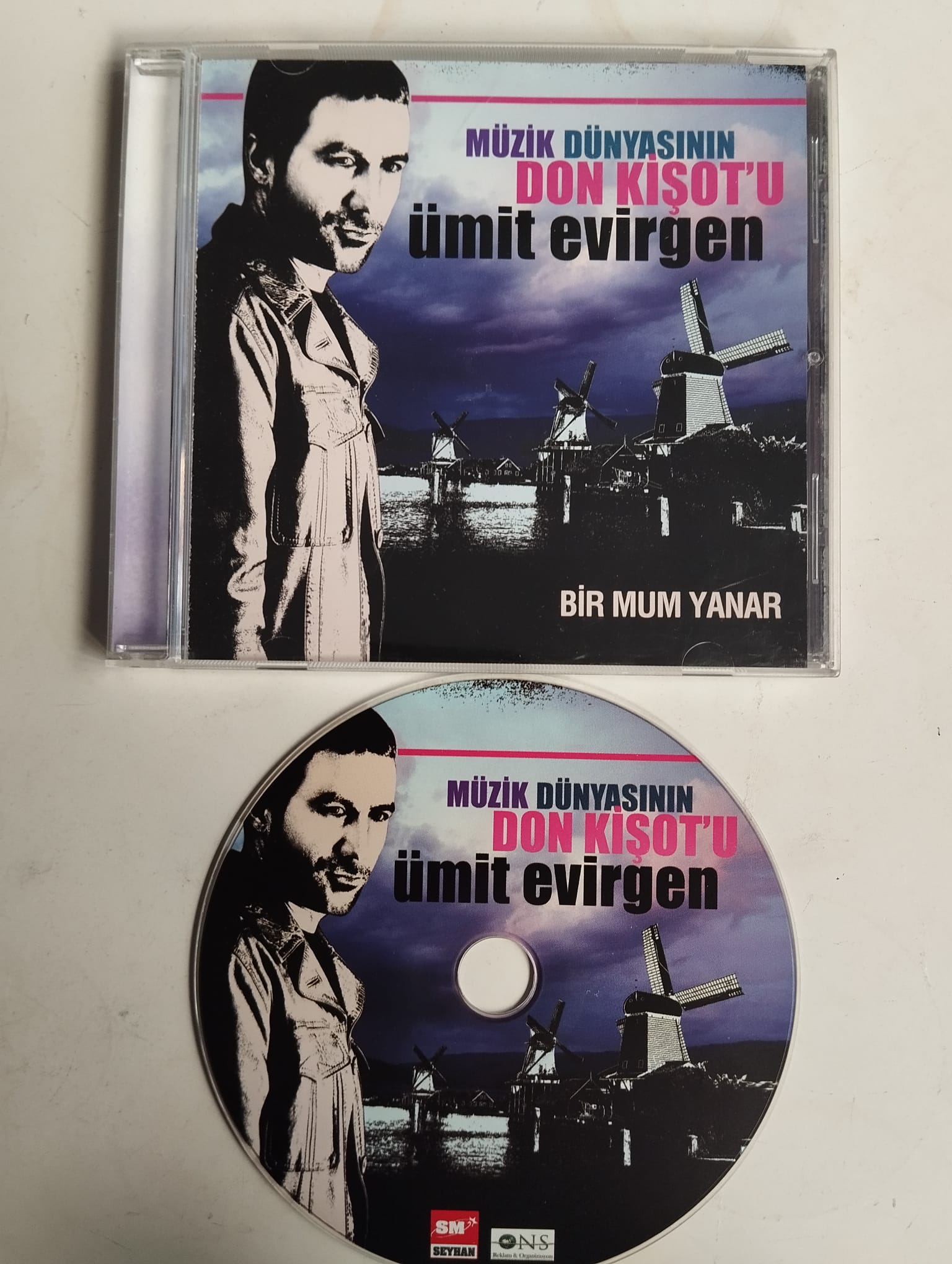 Bir Mum Yanar - (Müzik Dünyasının Don Kişot’u) by Ümit Evirgen – Türkiye Basım 2. El CD Albüm