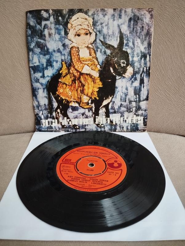 Ekrem Zeki Ün ‎– Çocuklarımız İçin Türküler -  1973 Türkiye Basım 45 lik Plak-2.el