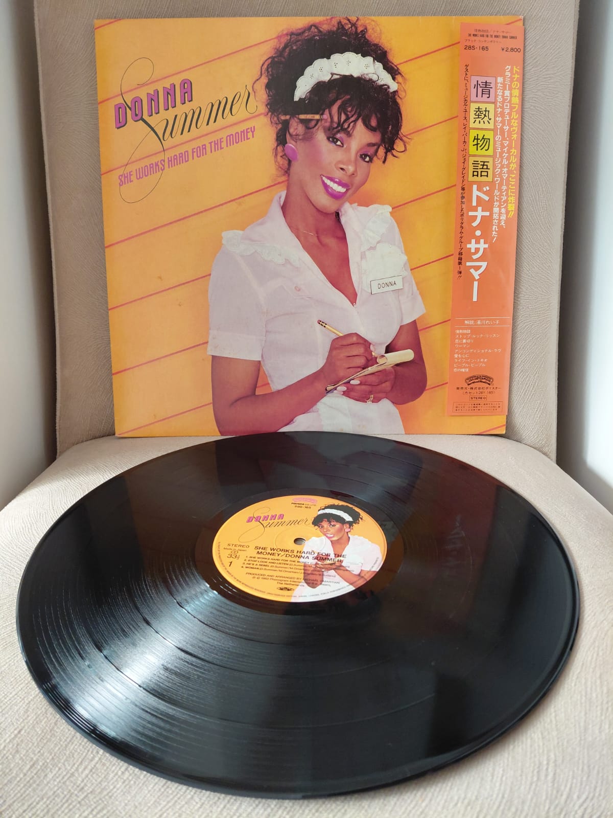 Donna Summer – She Works Hard For The Money - 1983 Japonya Basım LP Plak Albüm - Obi’li -2.el
