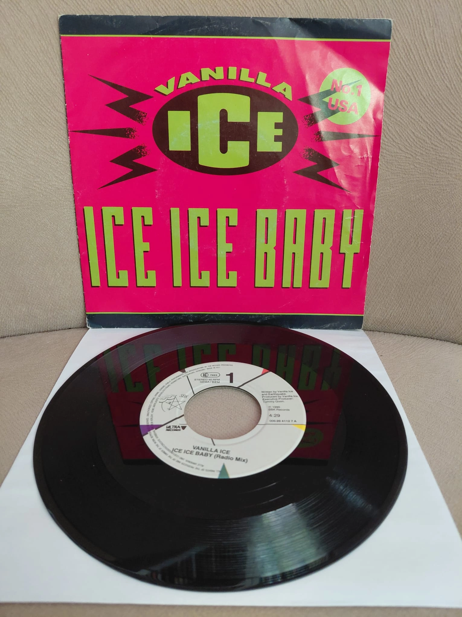 Vanilla Ice  –  Ice Ice Baby  - 1990  Avrupa Basım 45’lik  Plak