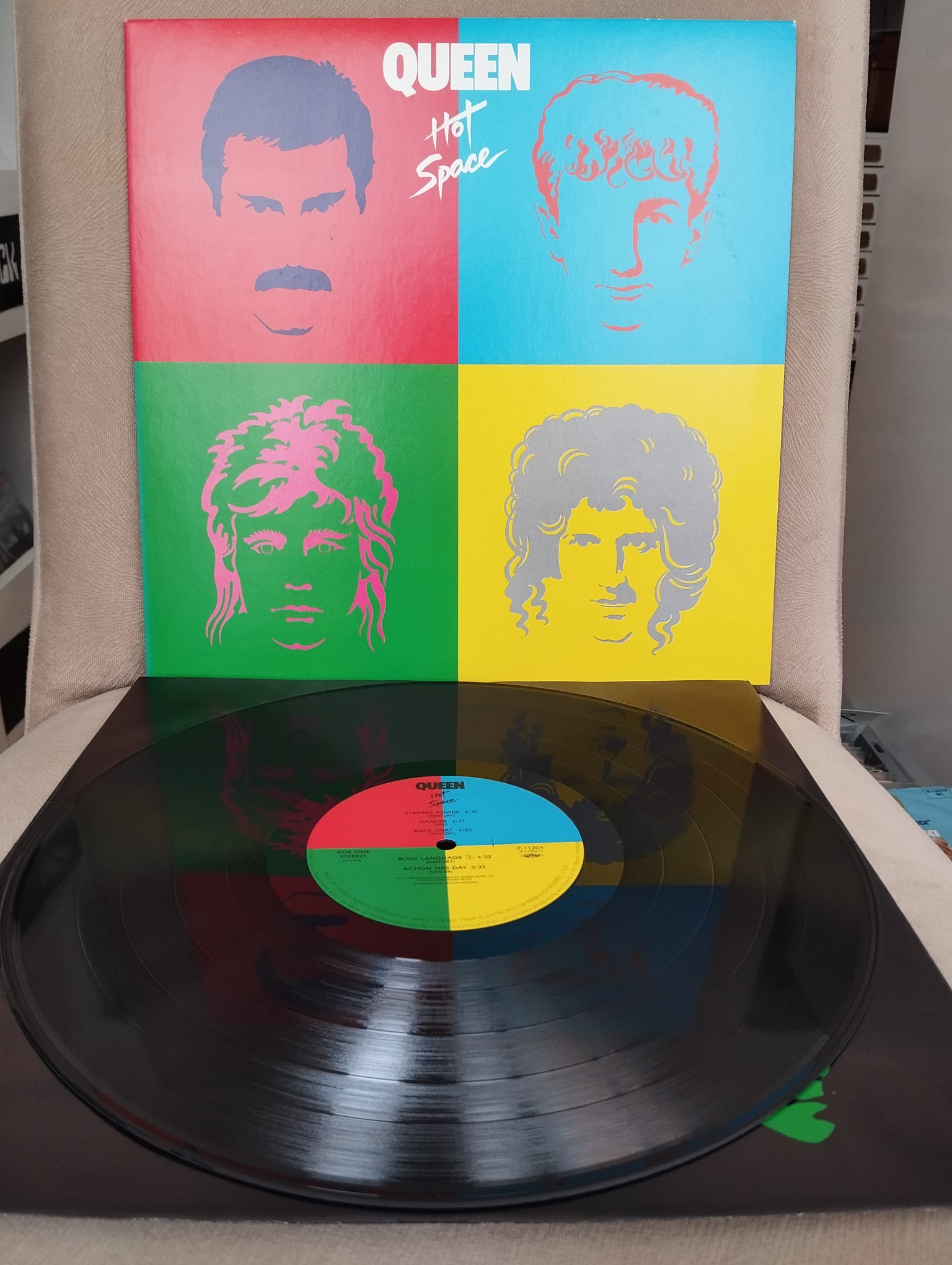 Queen – Hot Space - 1982 Japonya Basım 33 Lük LP Albüm Plak-2.EL