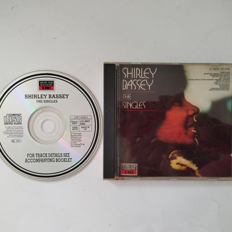 Shirley Bassey –  The Singles  –   1988 Avrupa Basım  -  2. El CD  Albüm