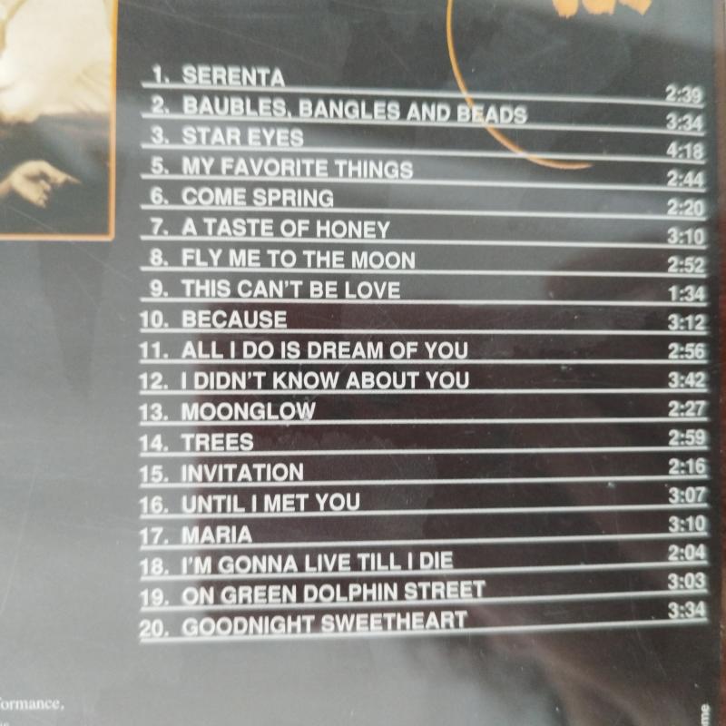 Legends Of Jazz  -  Sarah Vaughan  -   2004 Türkiye Basım - 2. El  CD Albüm