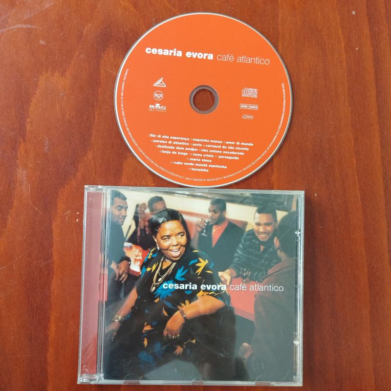 Cesaria Evora – Café Atlantico - 1999 Avrupa Basım - 2. El CD Albüm