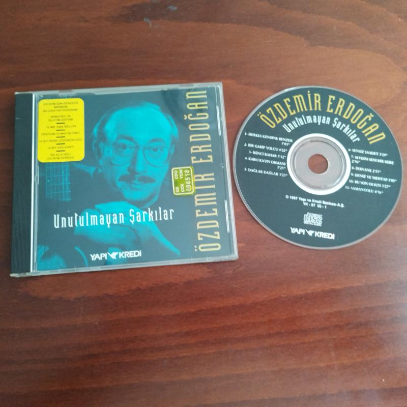 Özdemir Erdoğan – Unutulmayan Şarkılar/ Yapı Kredi  -  Açılmamış ambalajlı  CD Albüm