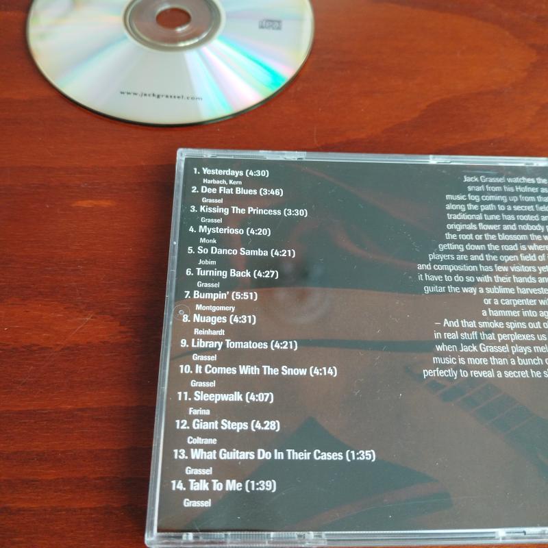 Guitar Smoke / Jack Grassel goes solo with seven standards and seven originals  -  2. El CD  Albüm
