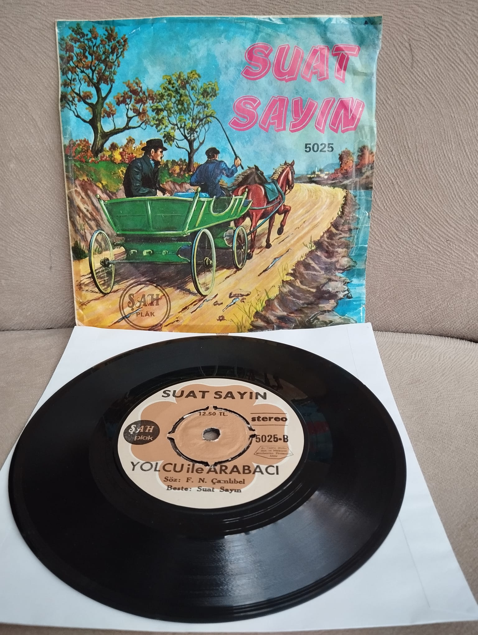 Suat Sayın ‎– Umut / Yolcu İle Arabacı - 1974 Türkiye Basım  45 lik Plak
