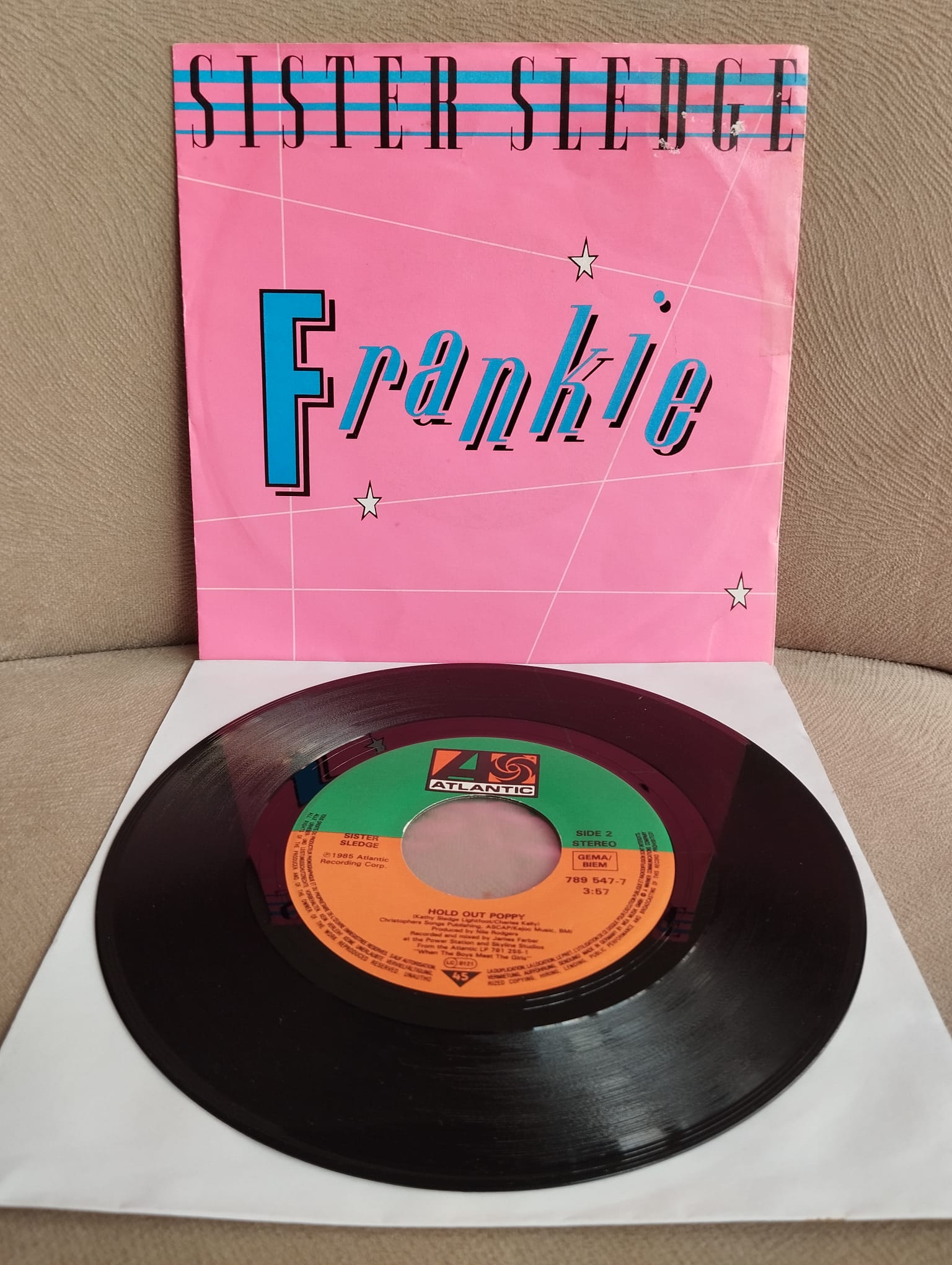 SISTER SLEDGE - FRANKIE - 1985 ALMANYA  BASIM 45 LİK PLAK-2.EL