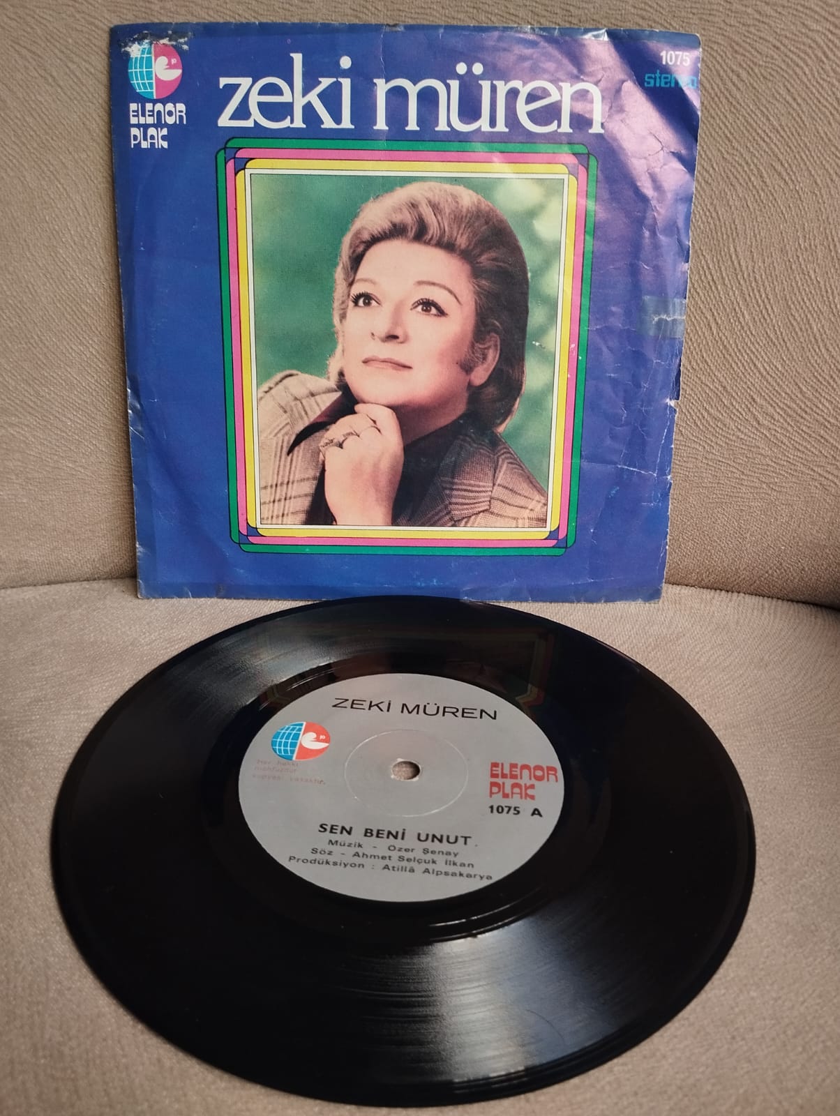 Zeki Müren – Sen Beni Unut / Hayat Harcadın Beni -   Türkiye Basım  45 lik Plak