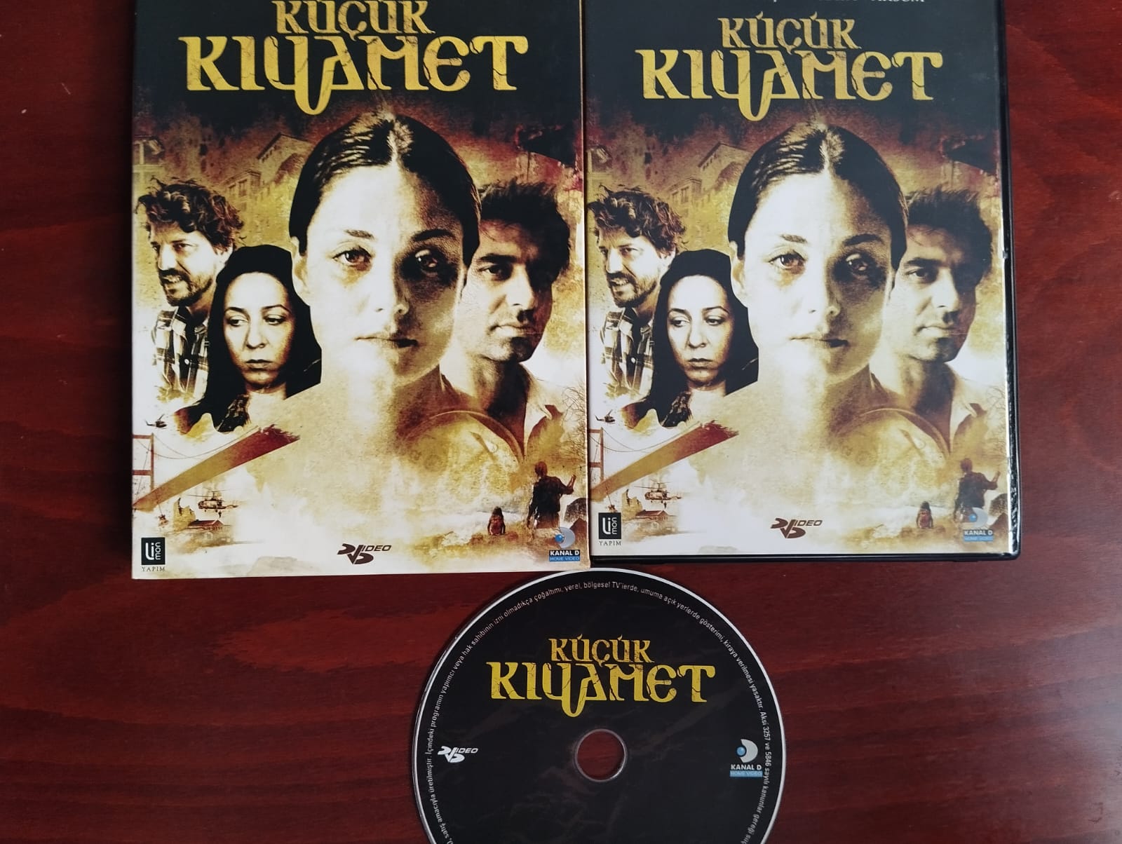 KÜÇÜK KIYAMET - Başak KöklüKaya - Cansel Elçin - Binnur Kaya - İlker Aksum -  DVD Film-2.El