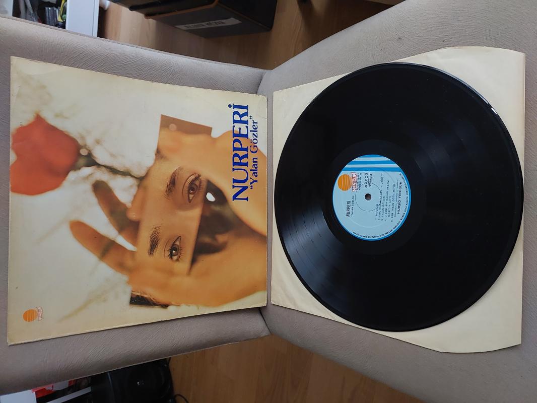 Nurperi – Yalan Gözler - 1980 Türkiye Basım 33 Lük LP Plak