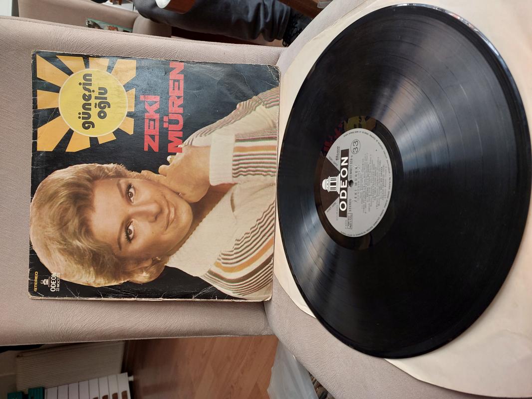 Zeki Müren - Güneşin Oğlu - 1976 Türkiye Basım 33 Lük LP Plak