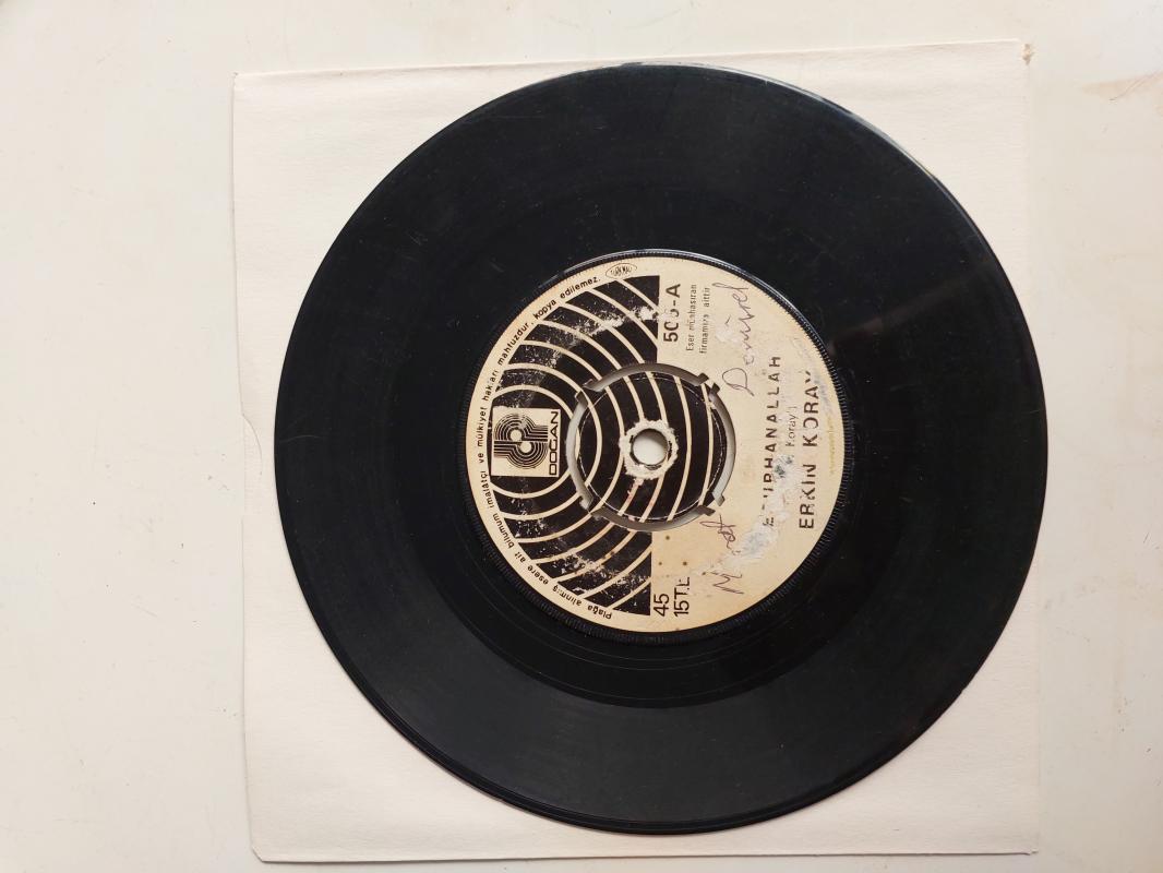 Erkin Koray - Fesuphanallah / Komşu Kızı - 1974 Türkiye Basım 45 Lik Plak