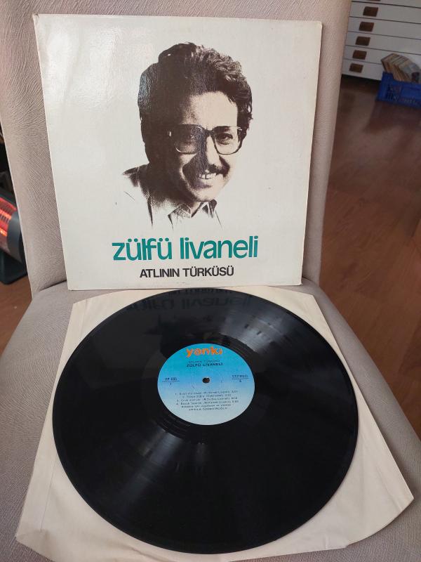 Zülfü Livaneli – Atlının Türküsü - 1979 Türkiye Basım LP Albüm Plak