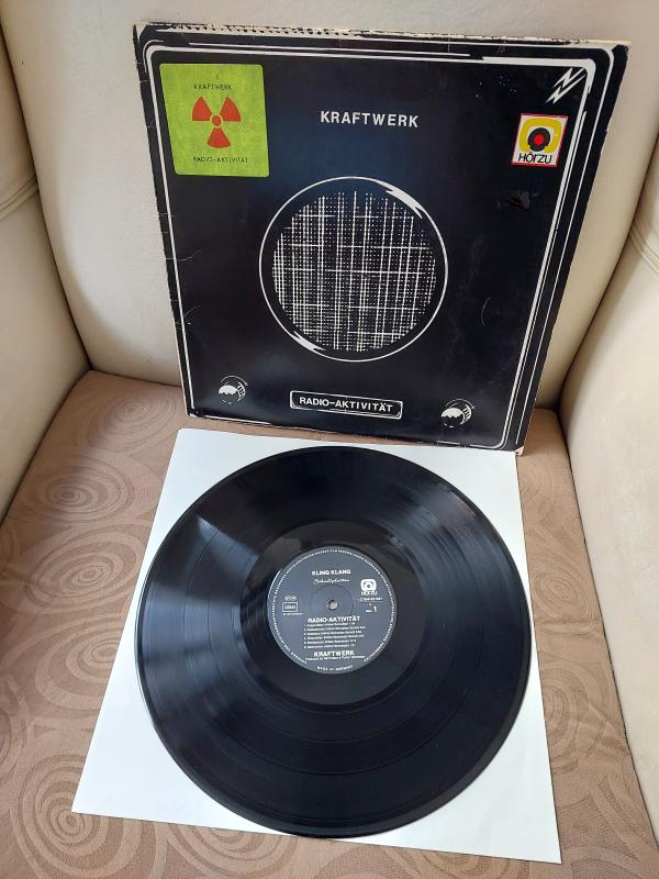 Kraftwerk – Radio-Aktivität - 1975 Almanya Basım Albüm - LP Plak-2.EL