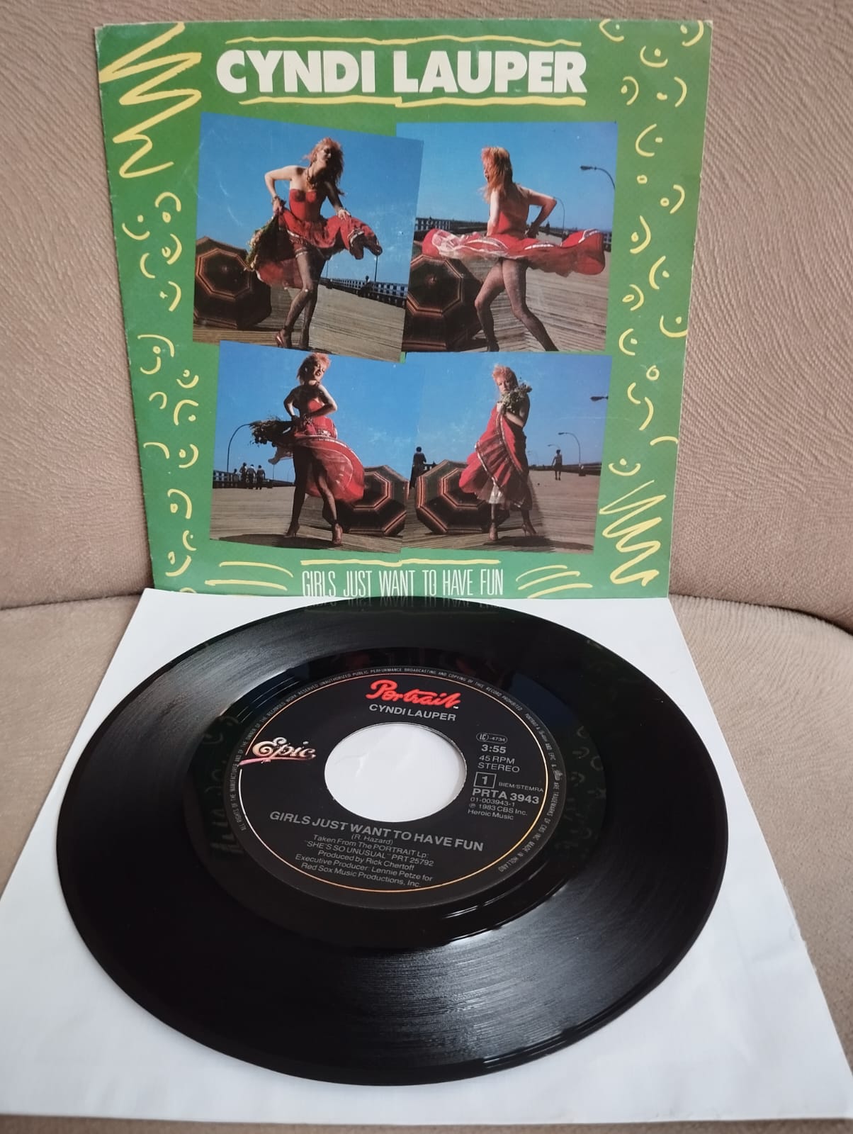 CYNDI LAUPER - Girls Just Want To Have Fun  - 1983 Hollanda  Basım 45lik Plak-2.EL