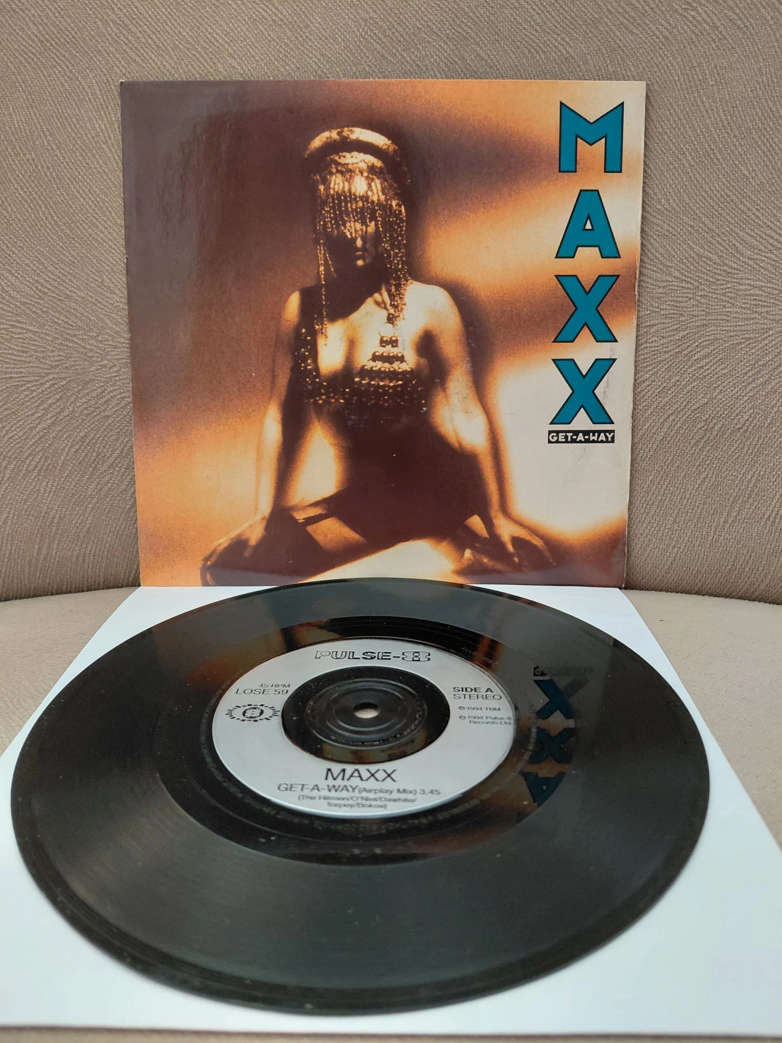 Maxx  –   Get-A-Way  (Televole Müziği) -  1994  İngiltere Basım 45’lik  Plak
