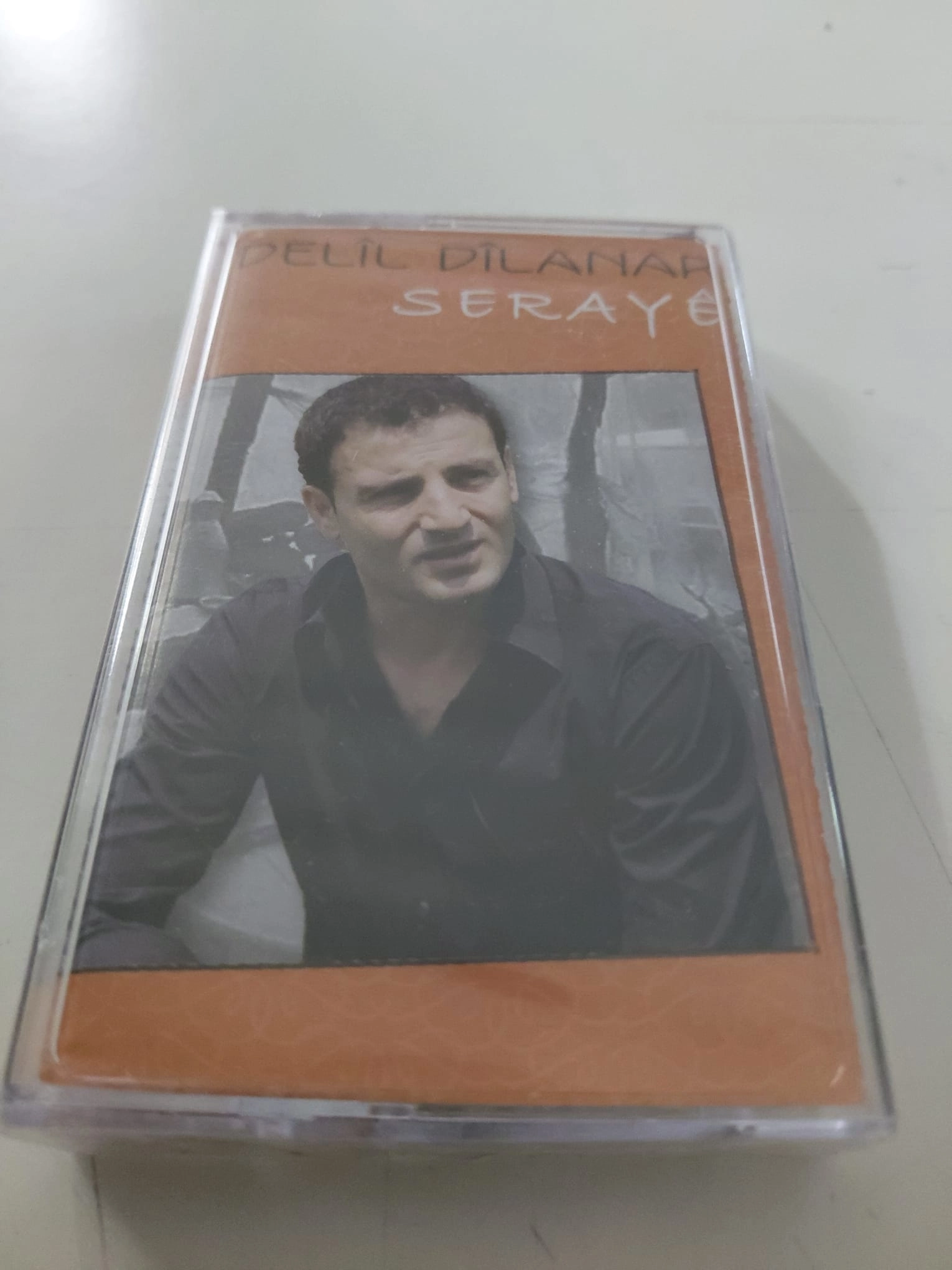 Delil Dilanar - Seraye  -  Türkiye  Basım Kaset Albüm /Açılmamış Ambalajlı (Kürtçe)