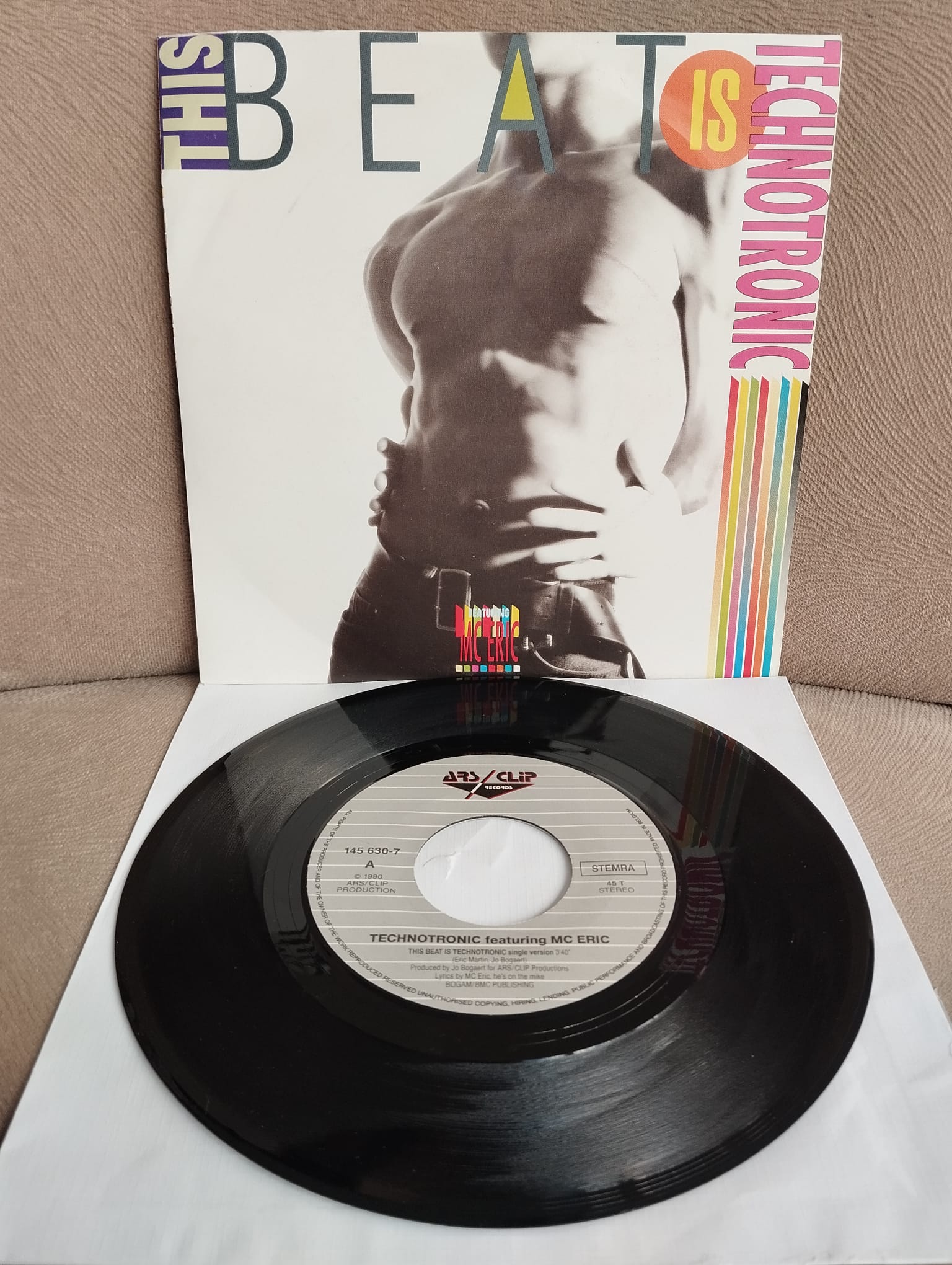 TECHNOTRONIC Featuring MC Eric – This Beat Is Technotronic - 1990 Hollanda Basım 45 LİK PLAK - 2.El
