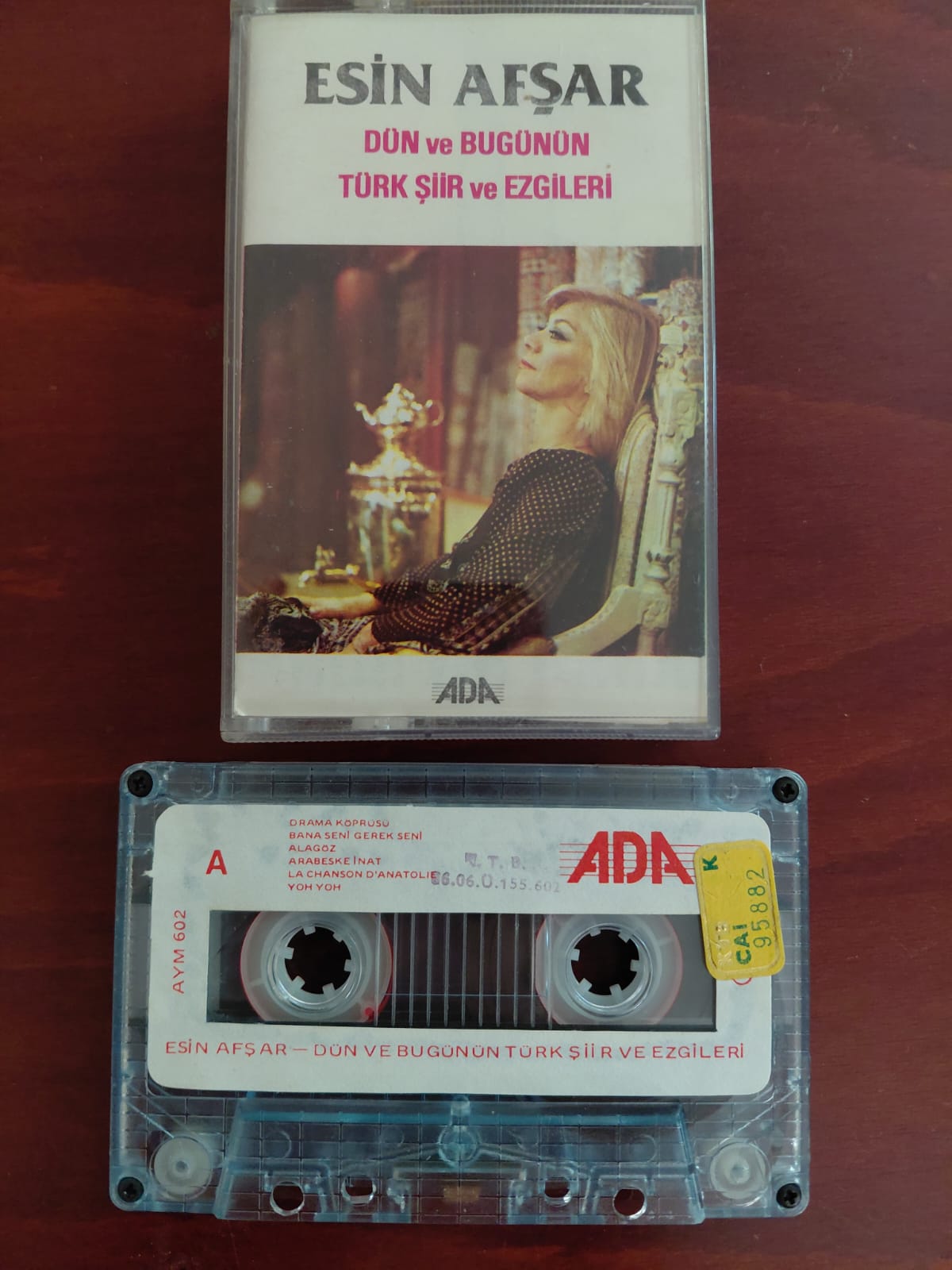 Esin Afşar – Dün ve Bugünün Türk Şiir ve Ezgileri - 1986 Türkiye Basım Kaset Albüm/ Sarı Bandrol