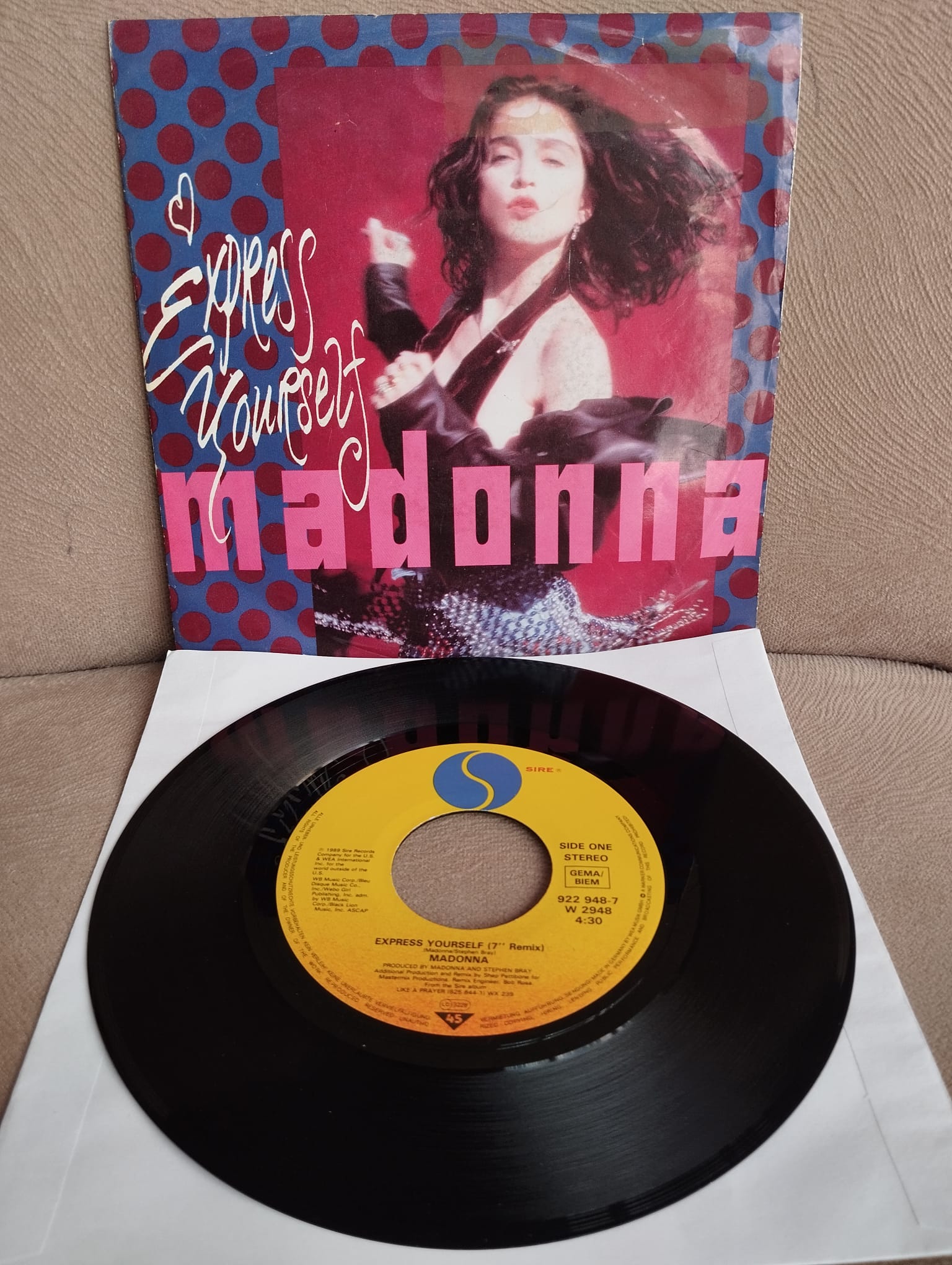 MADONNA - Express Yourself / The Look of Love  - 1989 Almanya  Basım 45 LİK PLAK 2.el