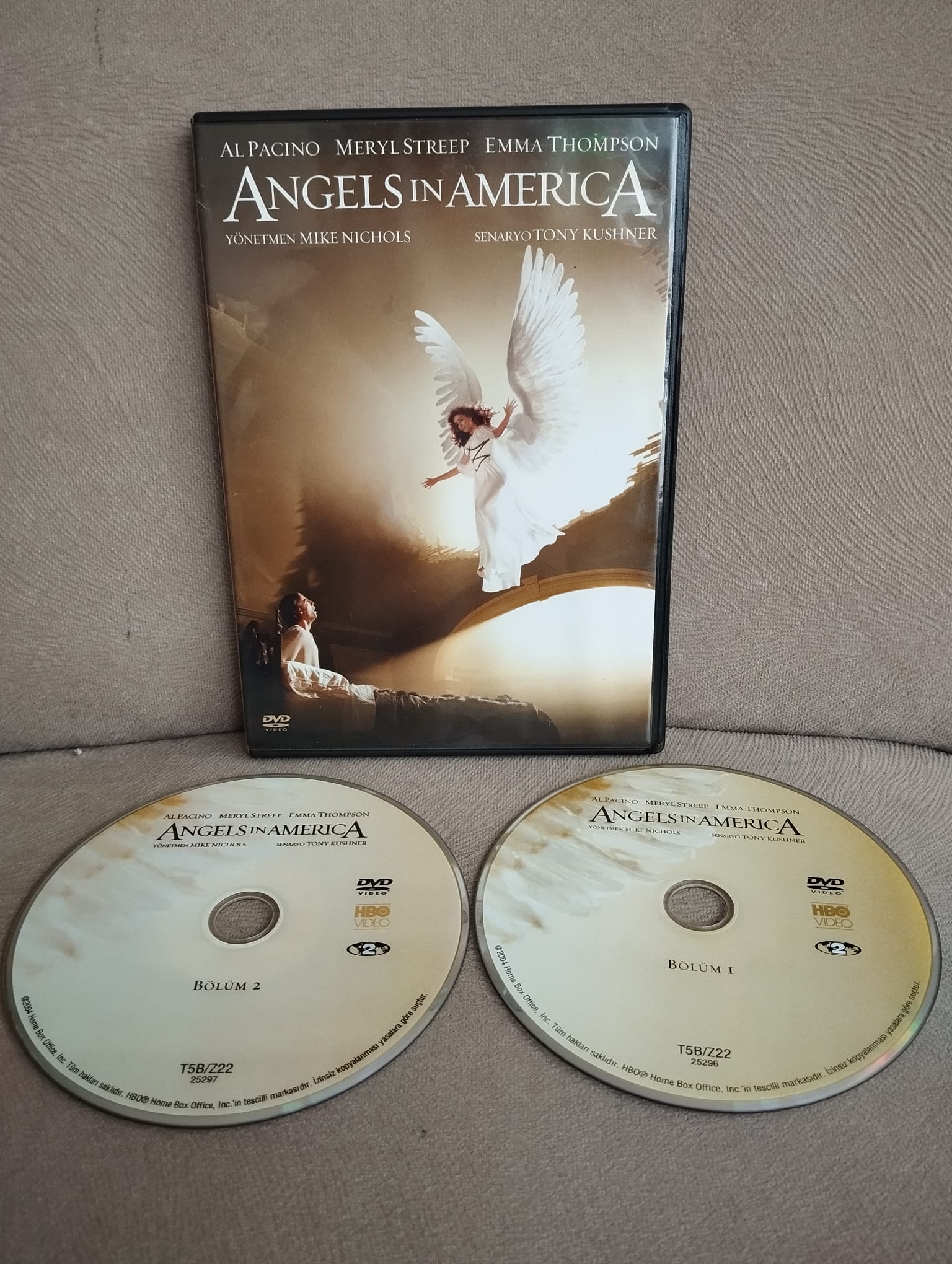 Angels in America -  (Al Pacino, Meryl Streep, Emma Thompson)  - 2xDVD FİLM
