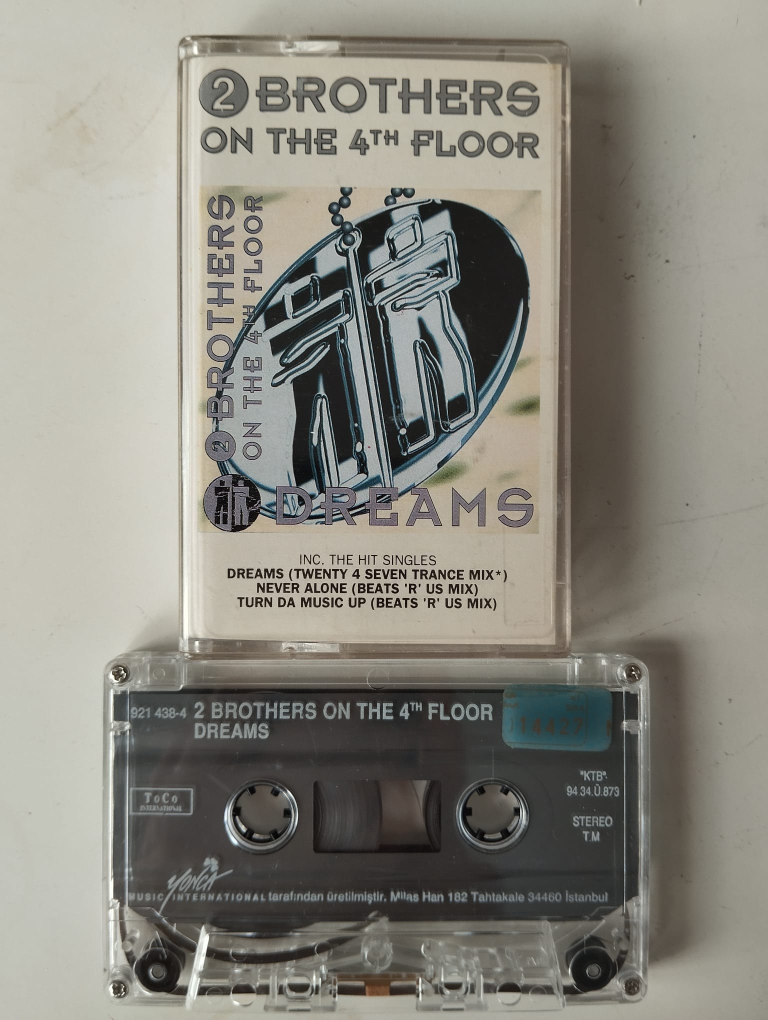 2 Brothers On The 4th Floor – Dreams - 1994 Türkiye Basım 2. El Kaset Albüm