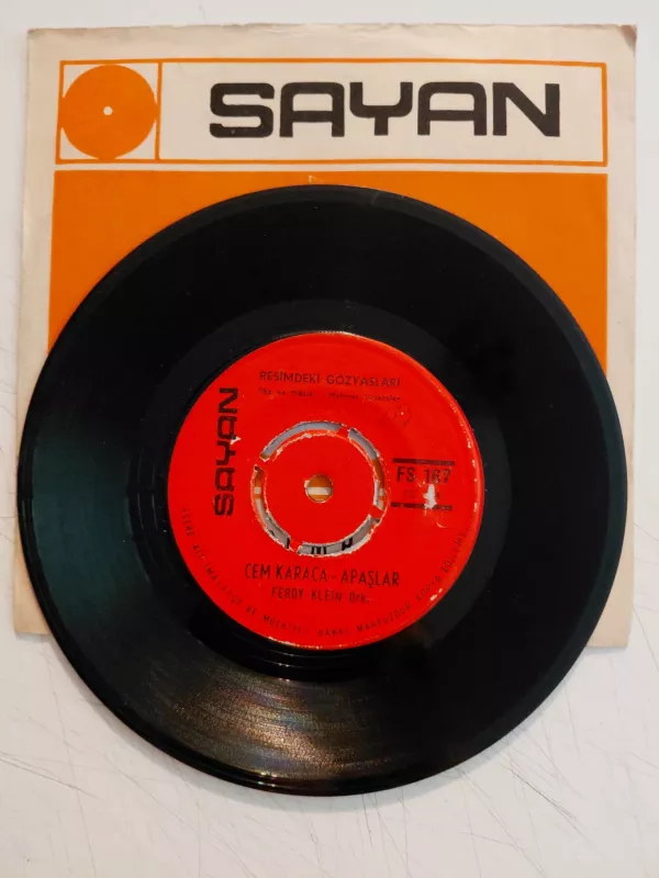 Cem Karaca - Apaşlar – Resimdeki Gözyaşları / Emrah - 1968 Türkiye Basım 45 Lik Plak-2.El