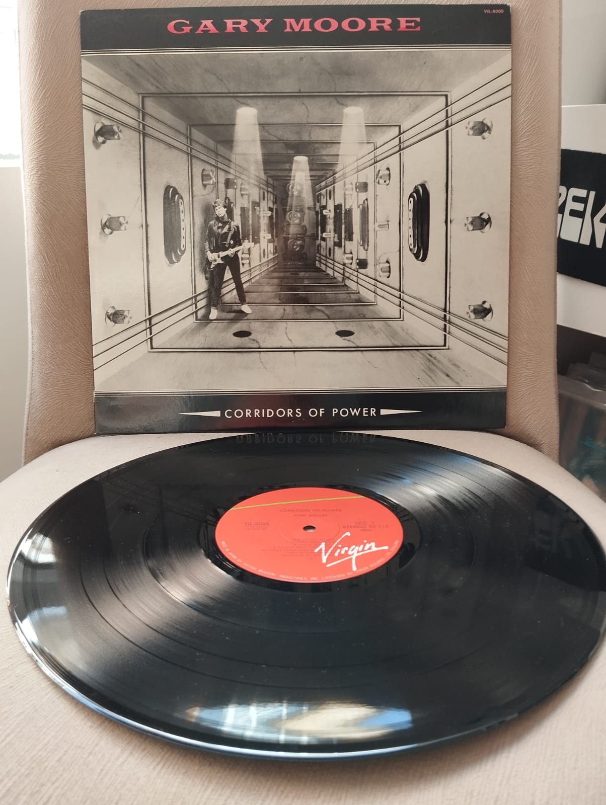 GARY MOORE - Corridors of Power - 1982 Japonya Basım 33 lük LP Plak Albüm - Obi’siz-2.EL