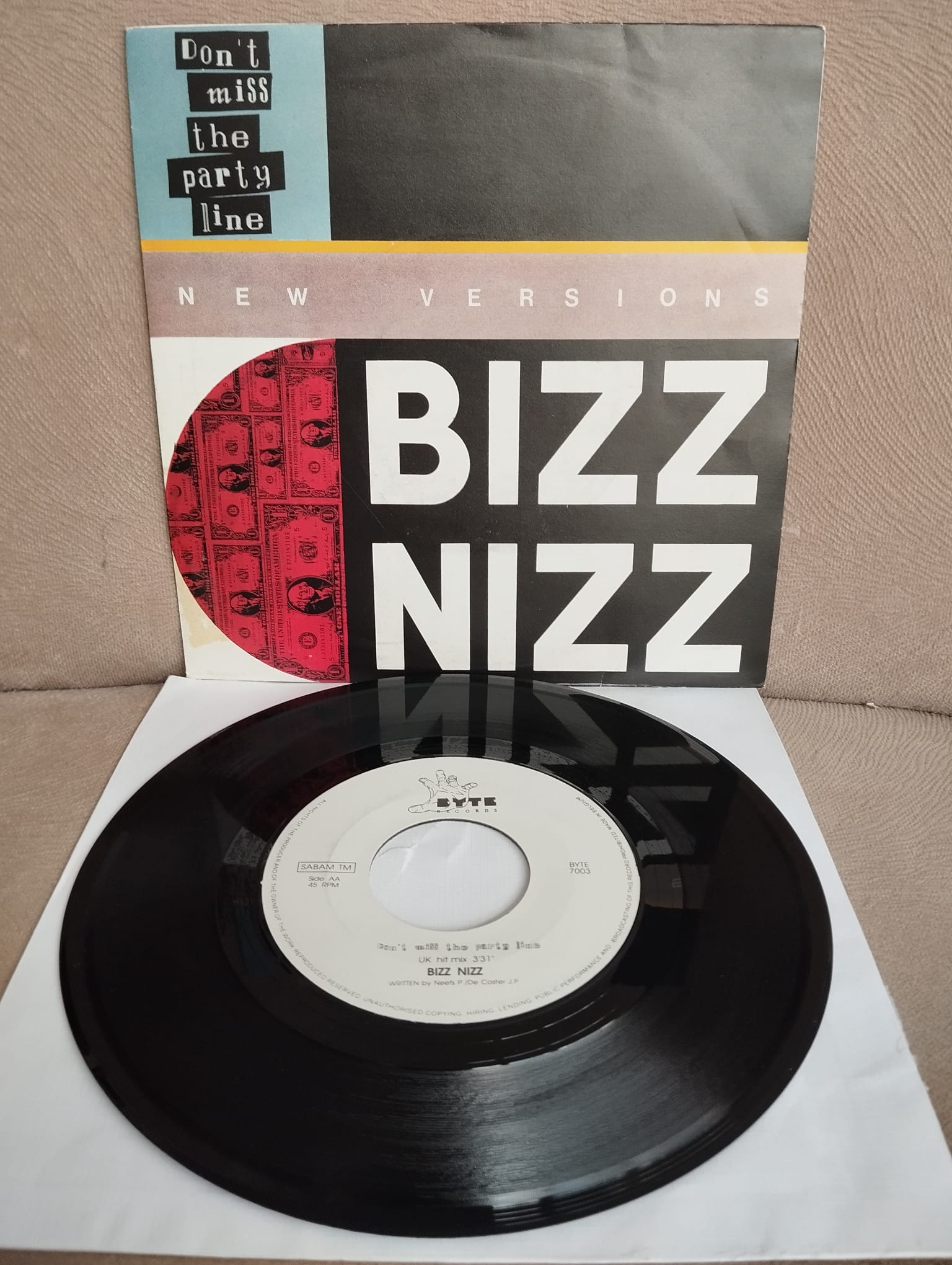 Bizz Nizz – Don’t Miss The Party Line (New Versions) -  1991 Belçika Basım 45 lik Plak
