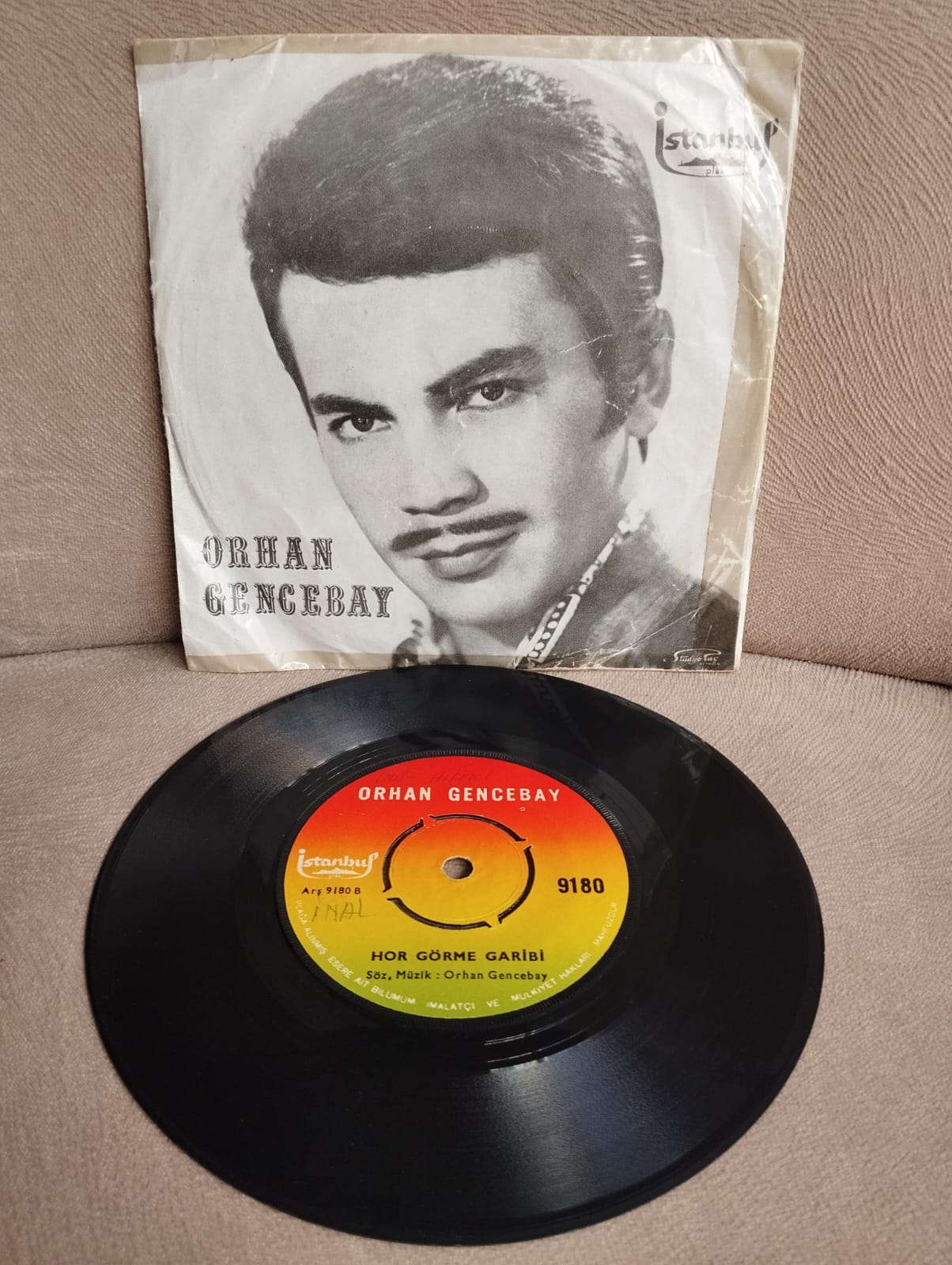 Orhan Gencebay – Ben Eski Halimle Daha Mesuttum / Hor Görme Garibi - Türkiye Basım  45 lik Plak