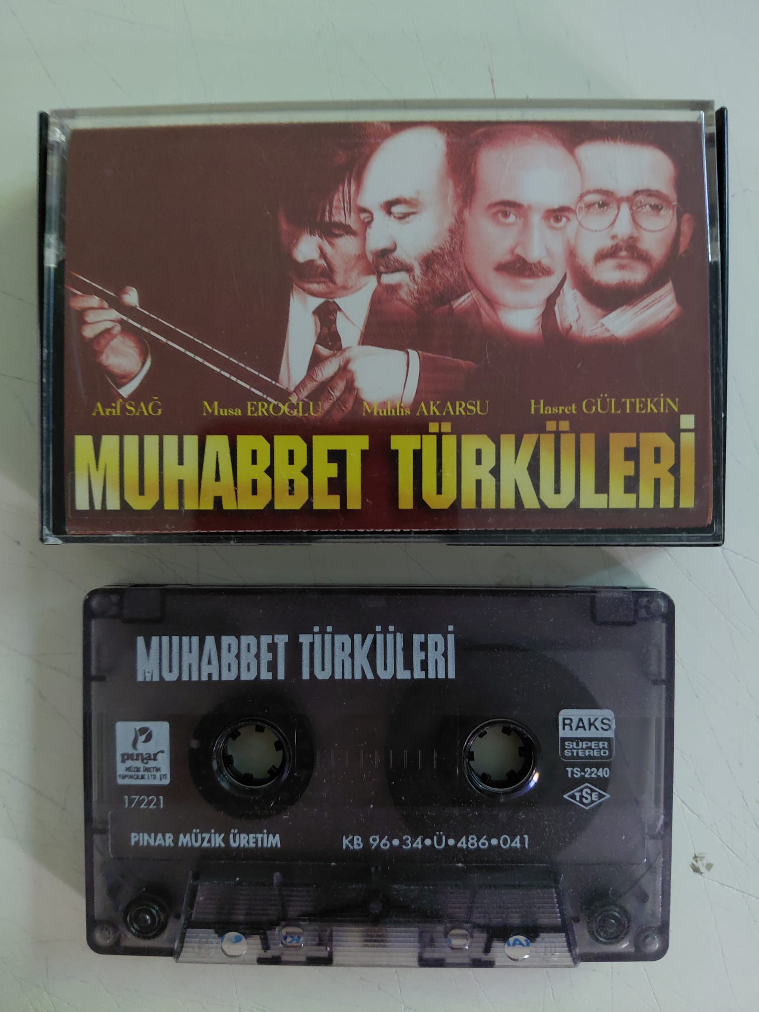 Muhabbet Türküleri -Arif Sağ / Musa Eroğlu/ Muhlis Akarsu/ Hasret Gültekin-Türkiye Basım Kaset-2.el