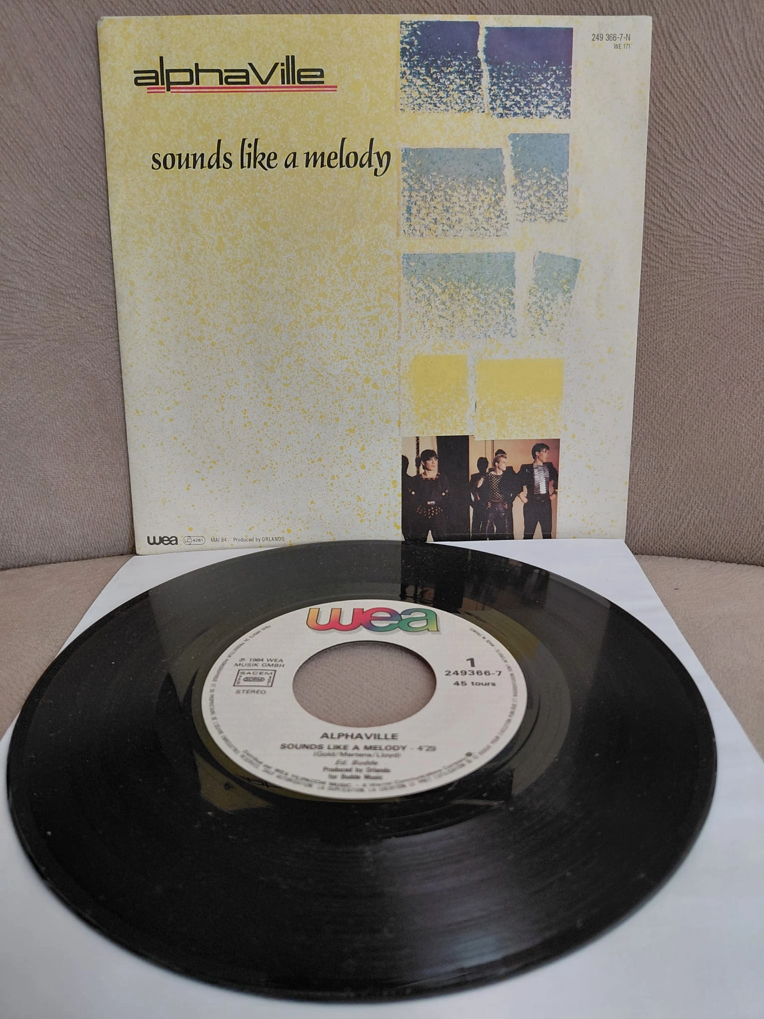 Alphaville  –  Sounds Like A Melody - 1984  Fransa Basım 45’lik  Plak