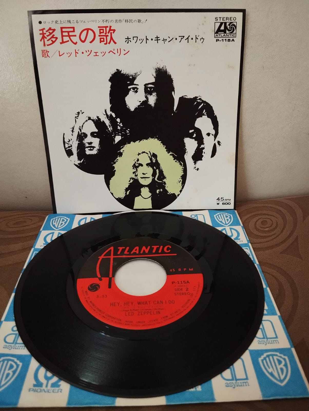 Led Zeppelin – Immigrant Song / Hey, Hey, What Can I Do - 1976 Japonya Basım 45 lik Plak-2.EL