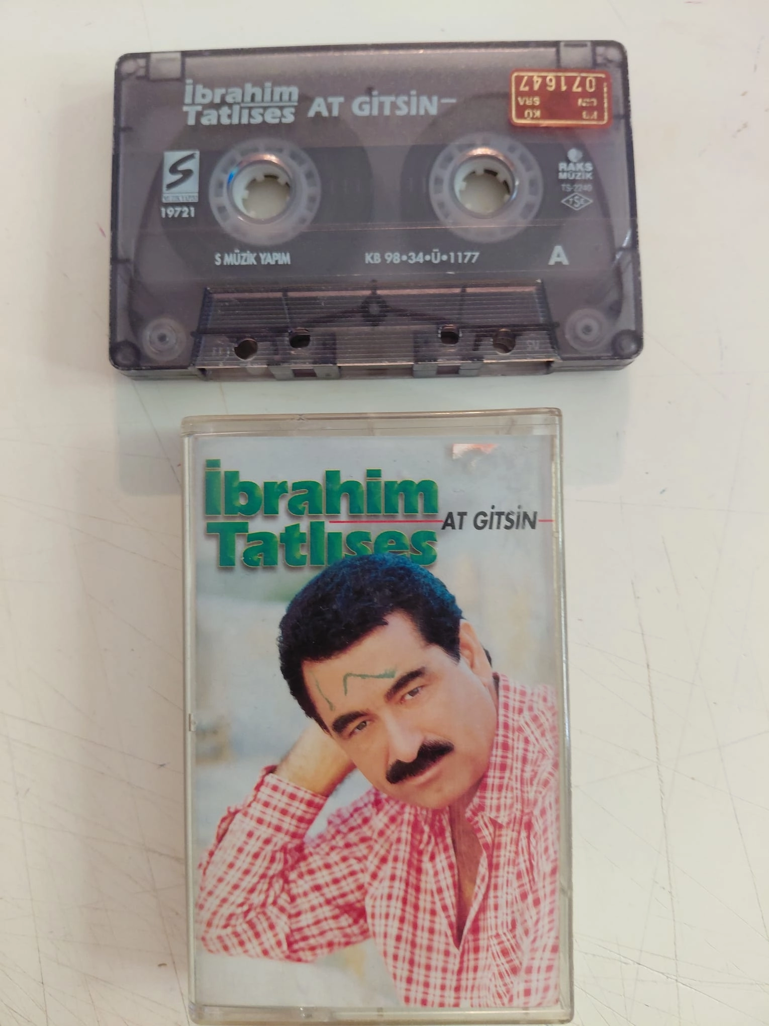 İbrahim Tatlıses – At Gitsin - 1998 Türkiye Basım Kaset-2.el