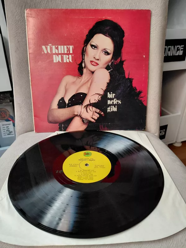 Nükhet Duru – Bir Nefes Gibi - 1977 Türkiye Basım 33 Lük LP Albüm Plak-2.el