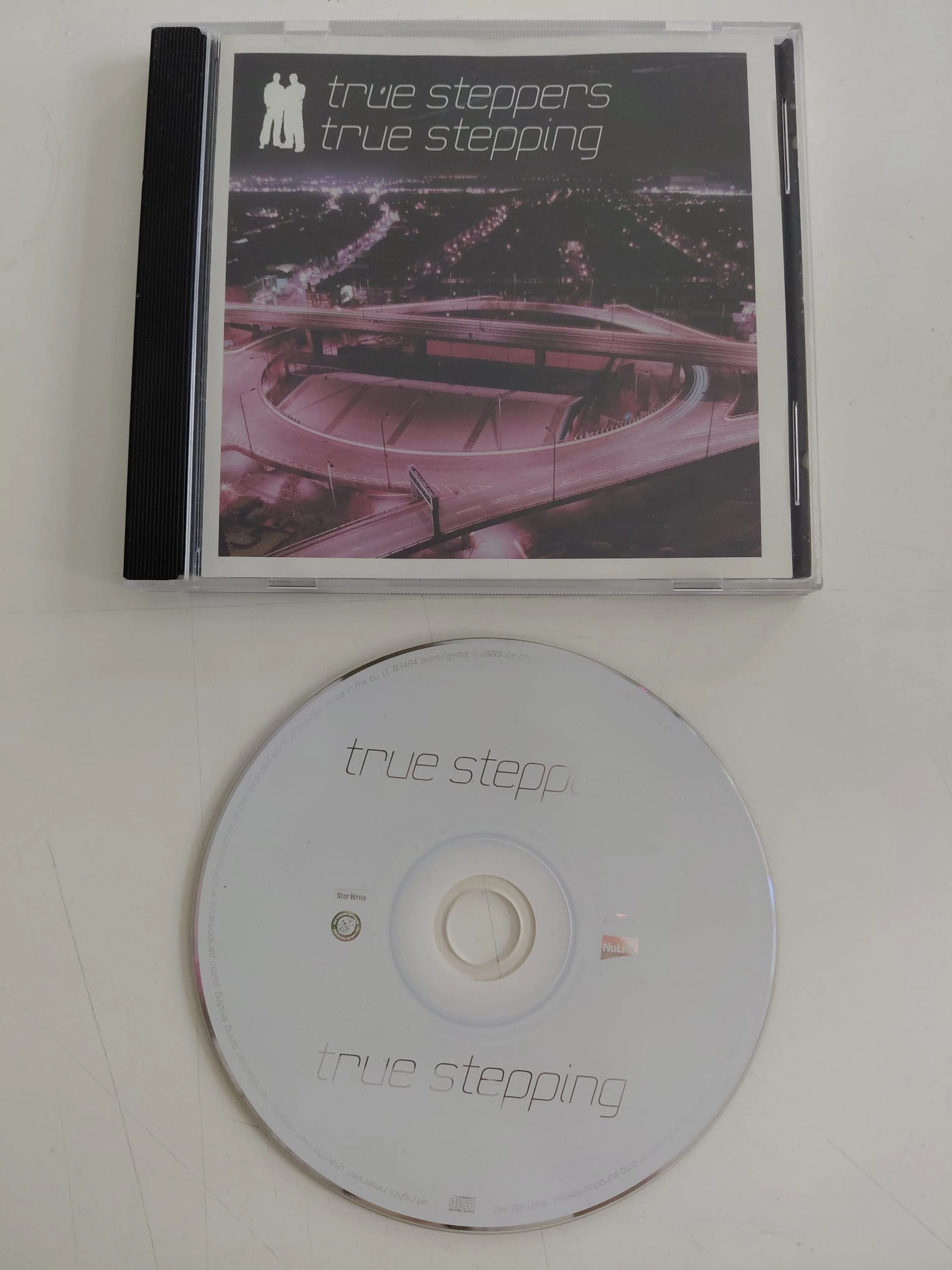 True Steppers – True Stepping - 2000 İngiltere Basım - CD Albüm-2.el