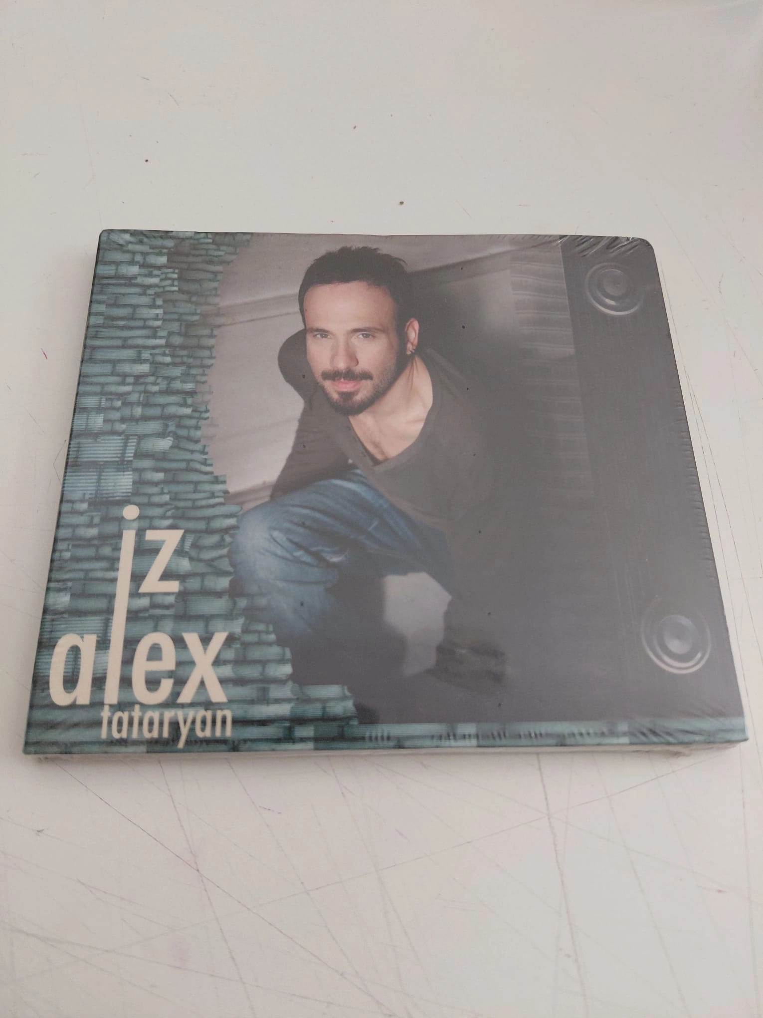 Alex Tataryan – İz  - 2010 Türkiye Basım - CD Albüm /Açılmamış Ambalajlı