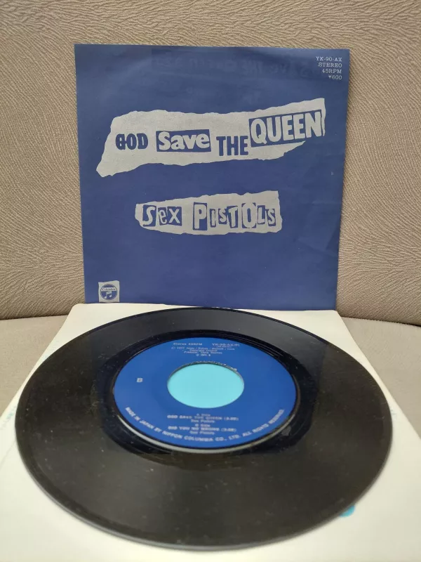 SEX PISTOLS   ‎– God Save The Queen  - 1977  Japonya Basım Nadir 45lik Plak-2.el