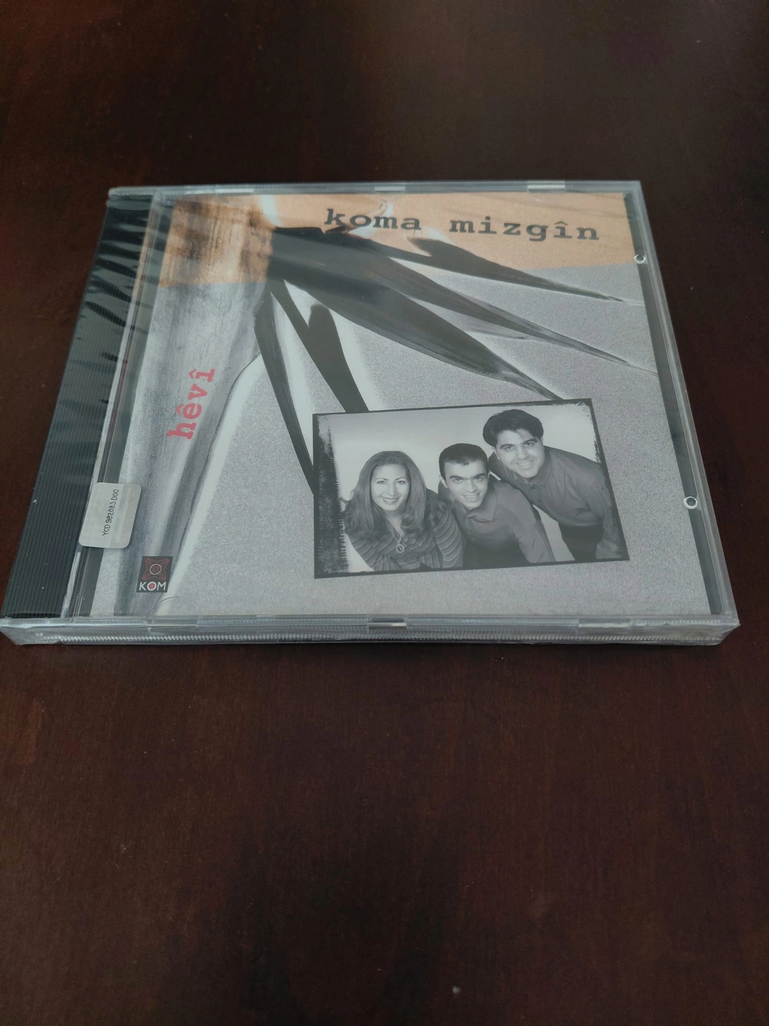 Koma Mizgin  -  Hevi  - 2002  Türkiye  Basım - CD Albüm /Açılmamış Ambalajlı/Kürtçe