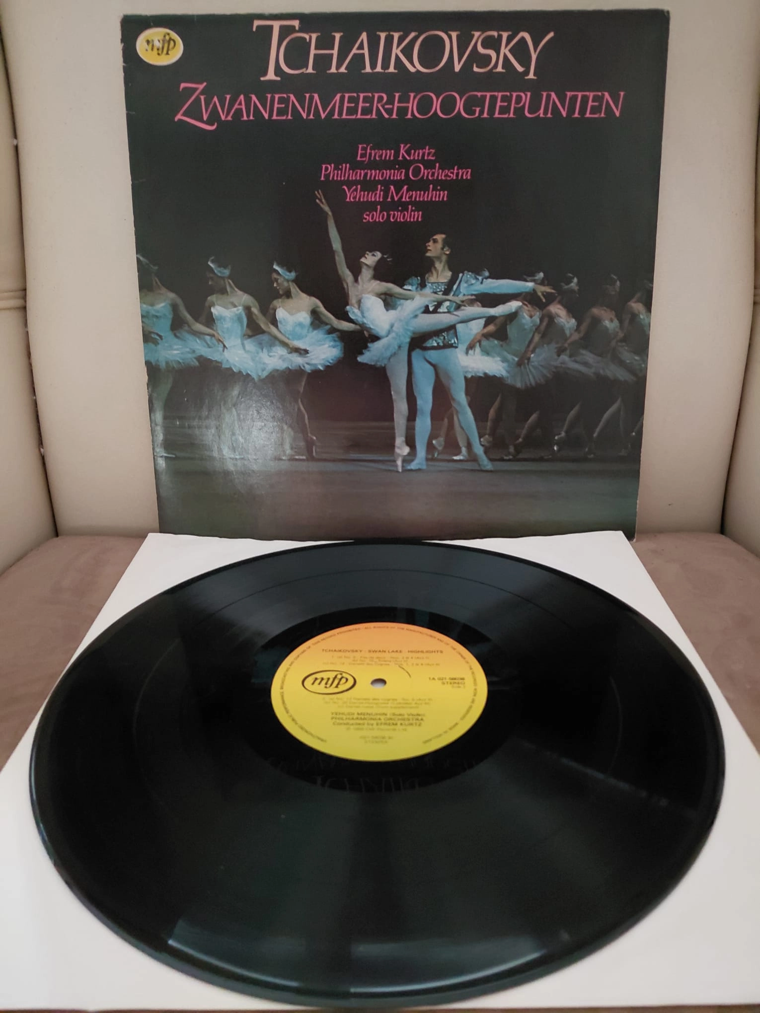 Tchaikovsky – Swan Lake ( Kuğu Gölü ) - 1980 Hollanda Basım LP Plak