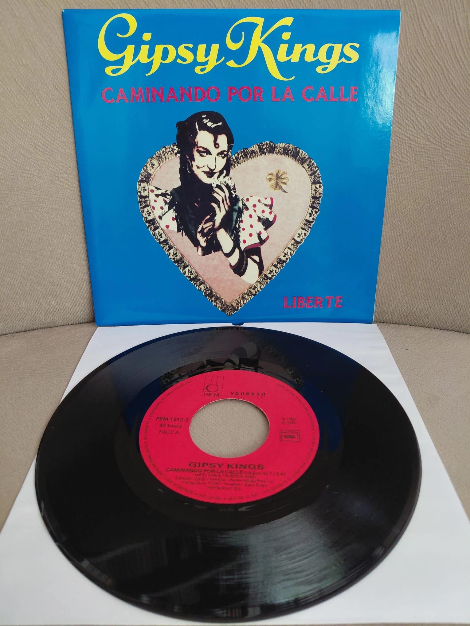 Gipsy Kings  –  Caminando Por La Calle  - 1990  Fransa Basım 45’lik  Plak