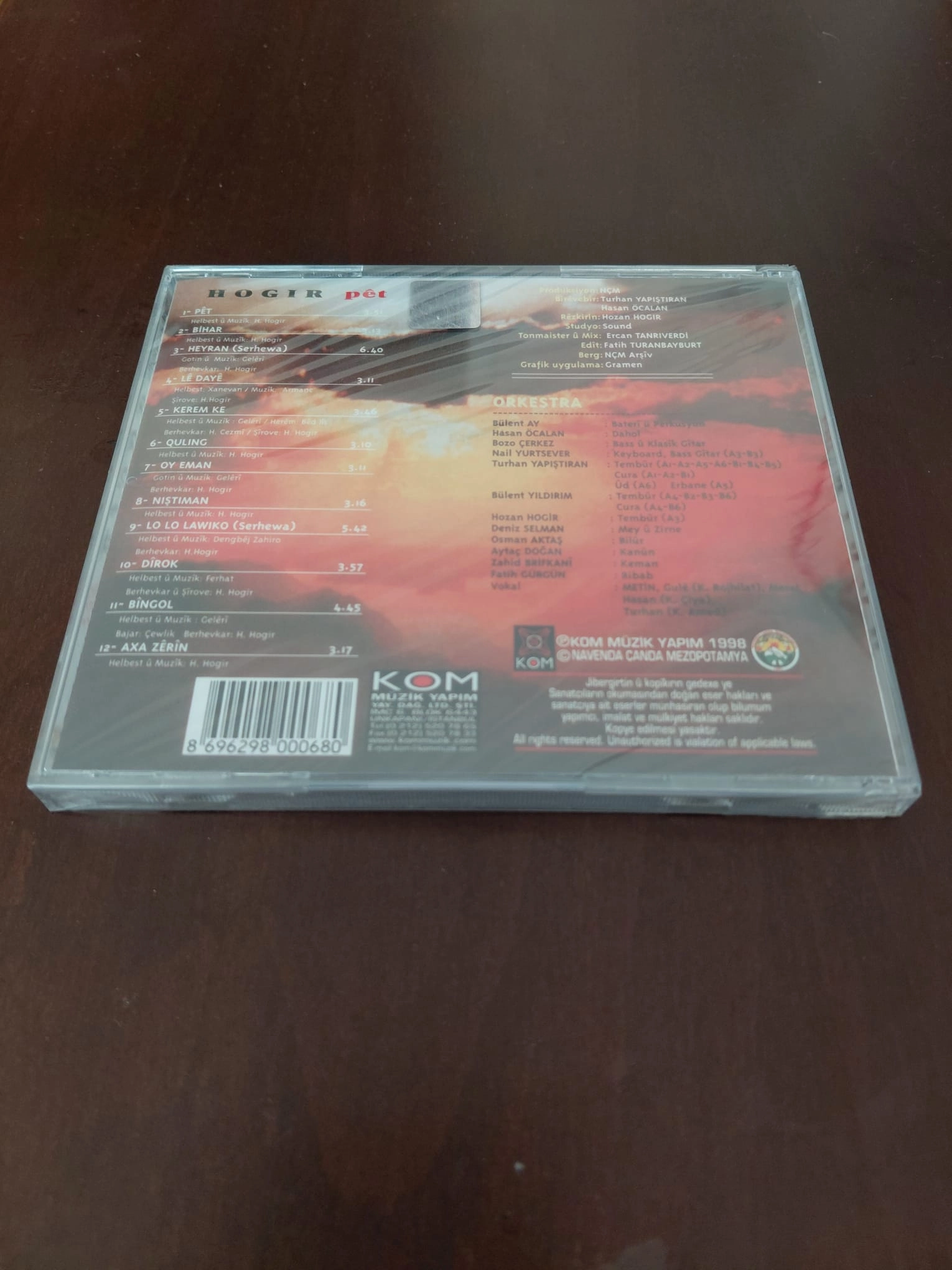 Hozan Hogır  -  Pet  - 1998  Türkiye  Basım - CD Albüm /Açılmamış Ambalajlı/Kürtçe