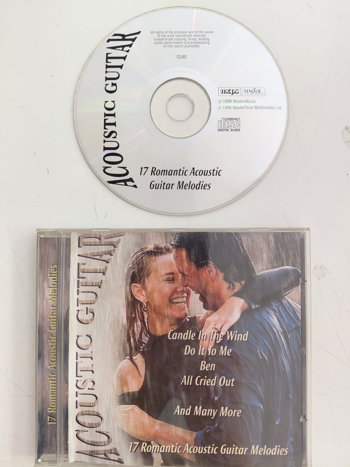 17 Romantic Acoustic Guitar Melodies   - 1998  İspanya Basım - CD Albüm-2.el