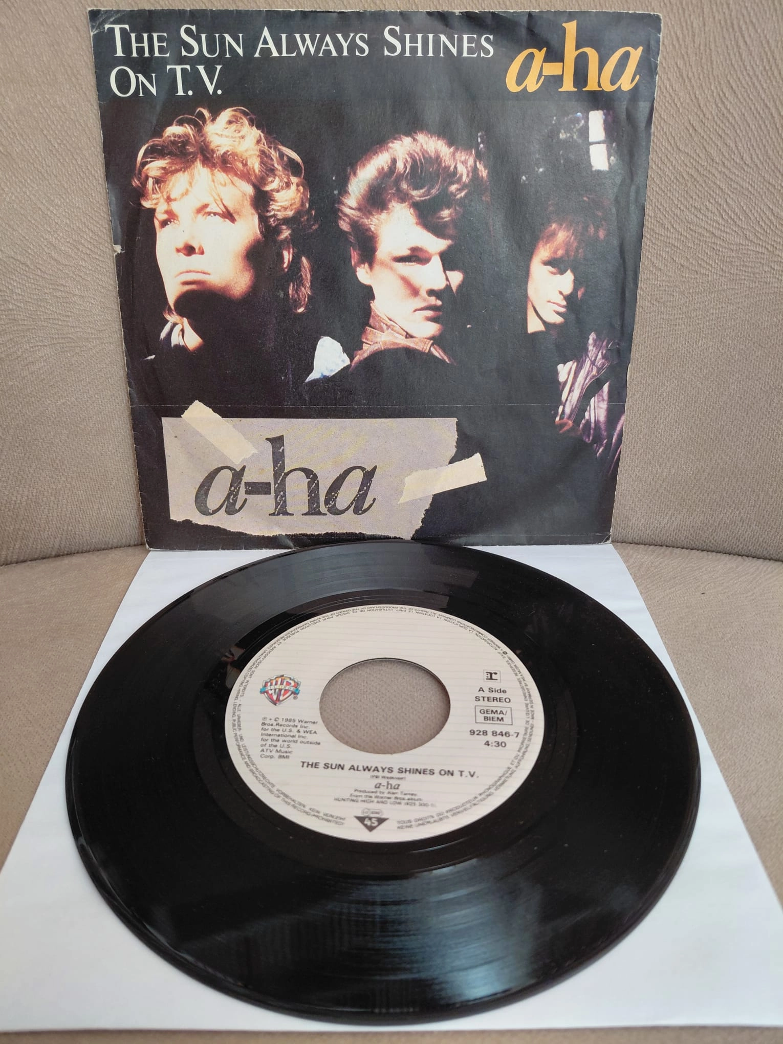 a-ha  – The Sun Always Shines On T.V. - 1985  Almanya  Basım 45’lik Plak