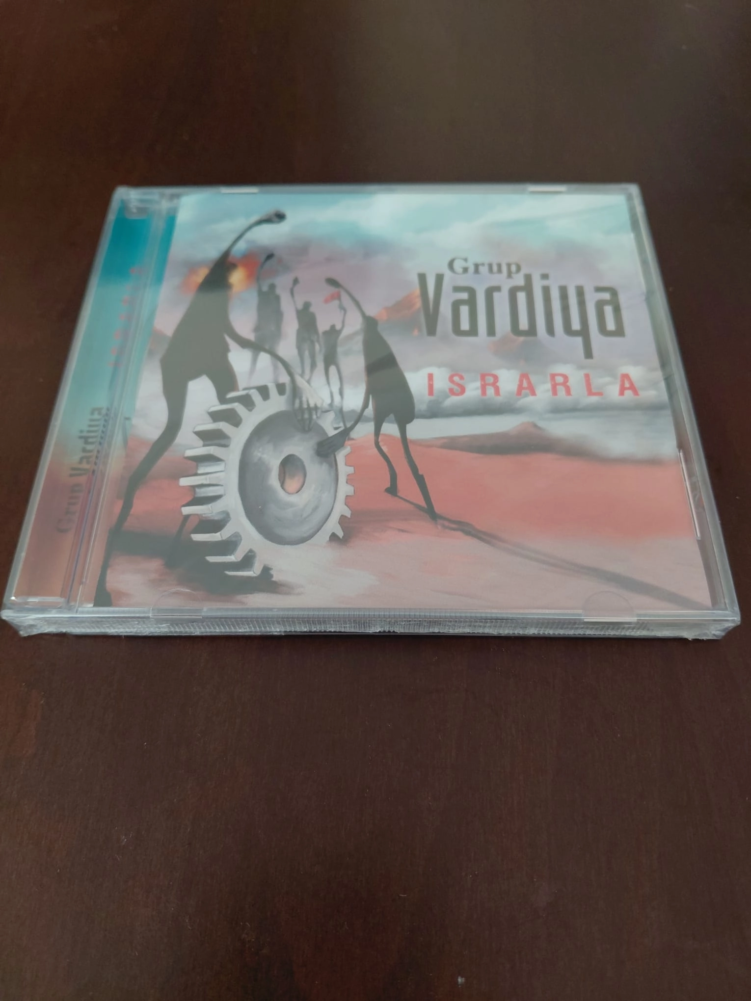 Grup Vardiya  -  Israrla  - 2022  Türkiye  Basım - CD Albüm /Açılmamış Ambalajlı/Kürtçe