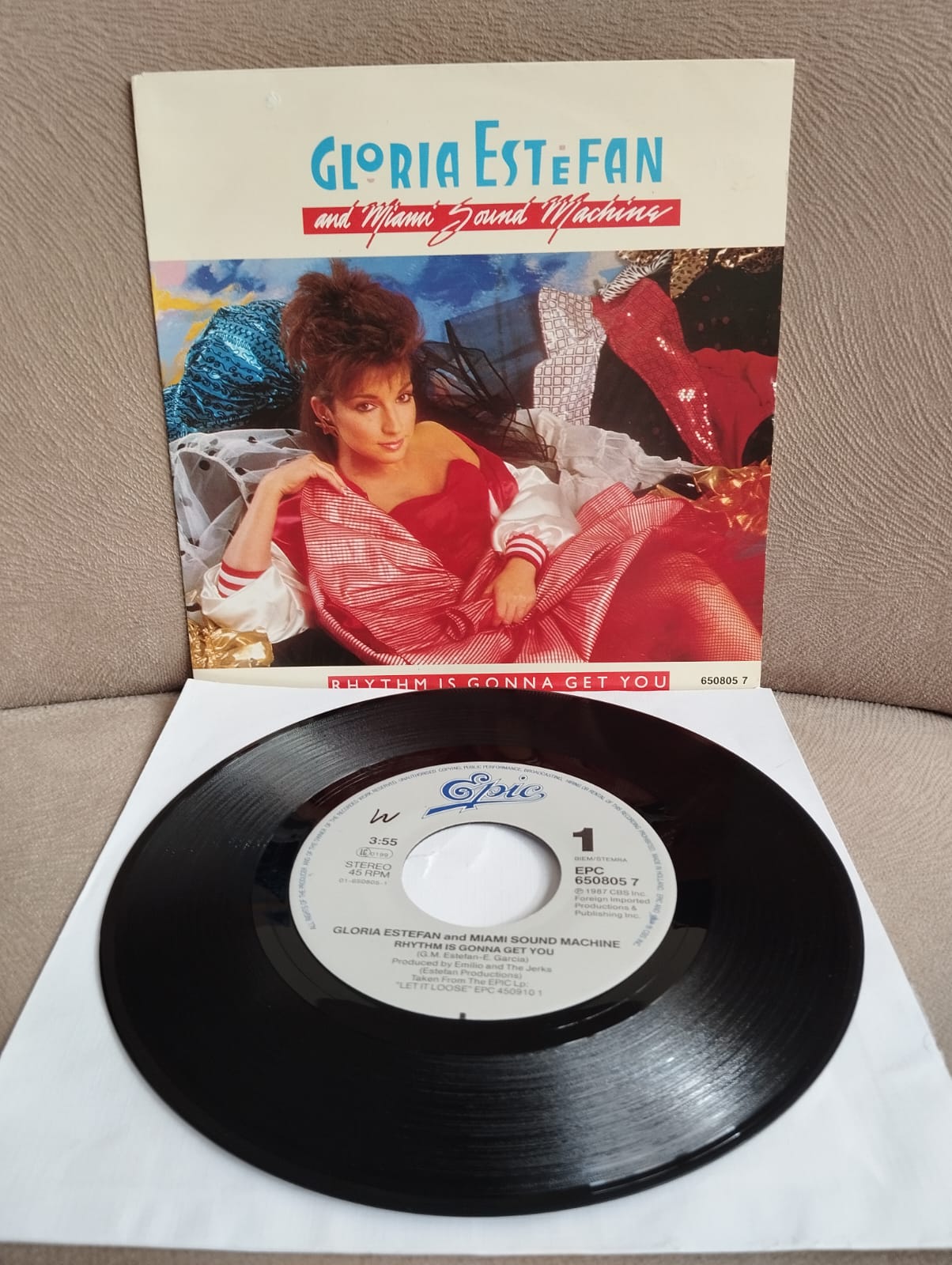 Gloria Estefan   – Rhythm Is Gonna Get You  -  1987  Hollanda Basım 45lik Plak-2.EL